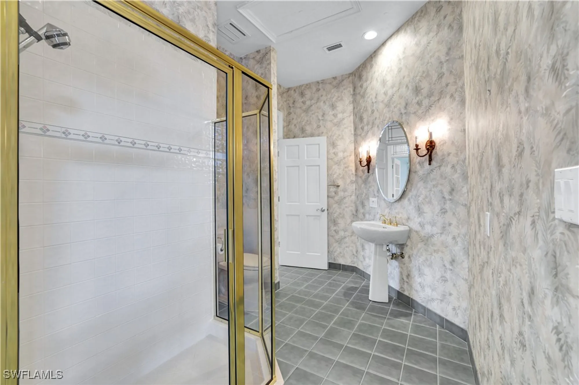 Property Slideshow image 37 of 50 | 695 ardmore ln, Naples, FL, 34108