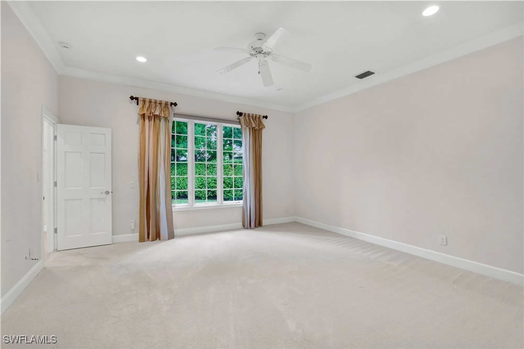 Property Slideshow image 44 of 50 | 695 ardmore ln, Naples, FL, 34108