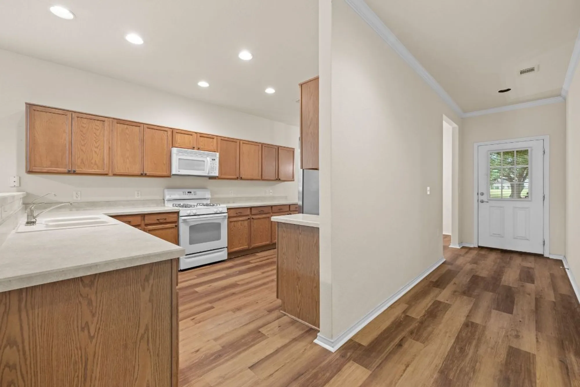 Property Slideshow image 15 of 34 | 107 sunnyside bnd # bnd, Georgetown, TX, 78633