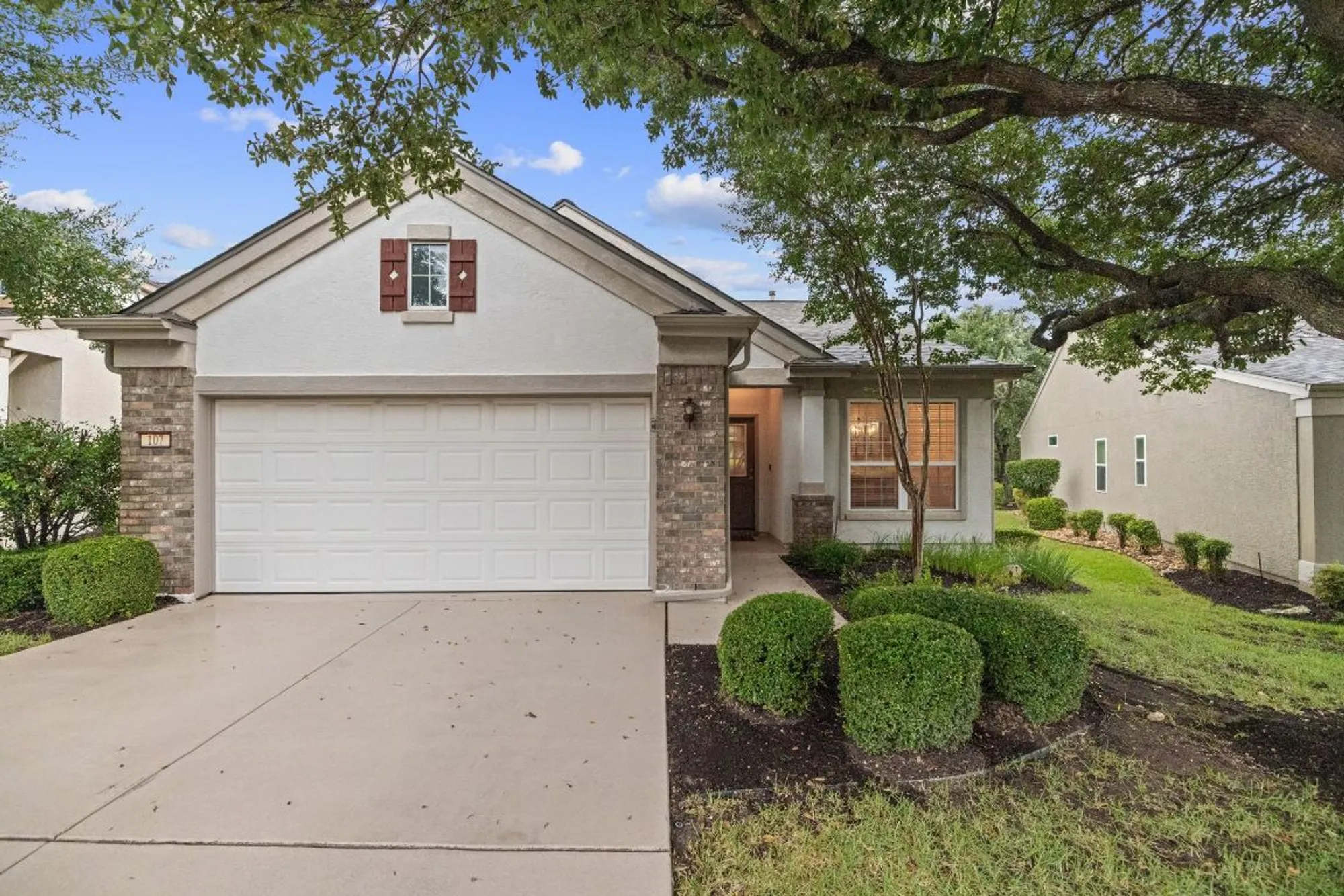 Property Slideshow image 1 of 34 | 107 sunnyside bnd # bnd, Georgetown, TX, 78633