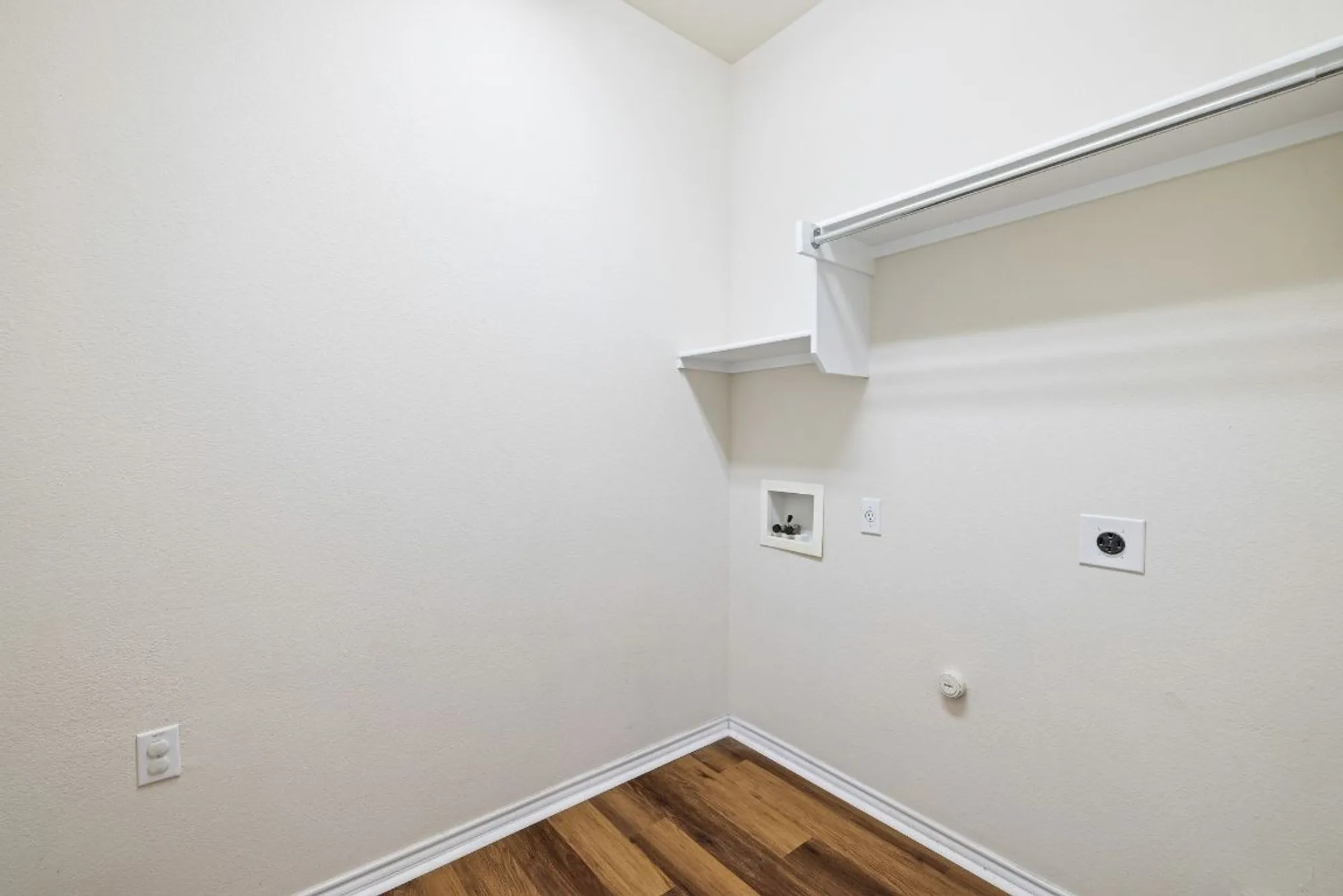 Property Slideshow image 29 of 34 | 107 sunnyside bnd # bnd, Georgetown, TX, 78633