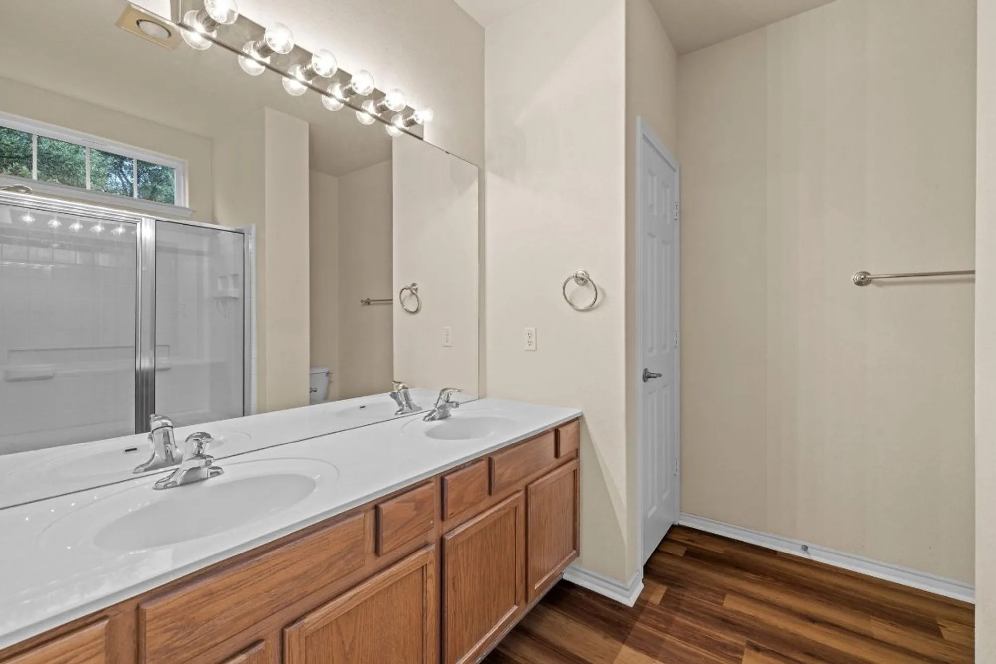 Property Slideshow image 21 of 34 | 107 sunnyside bnd # bnd, Georgetown, TX, 78633