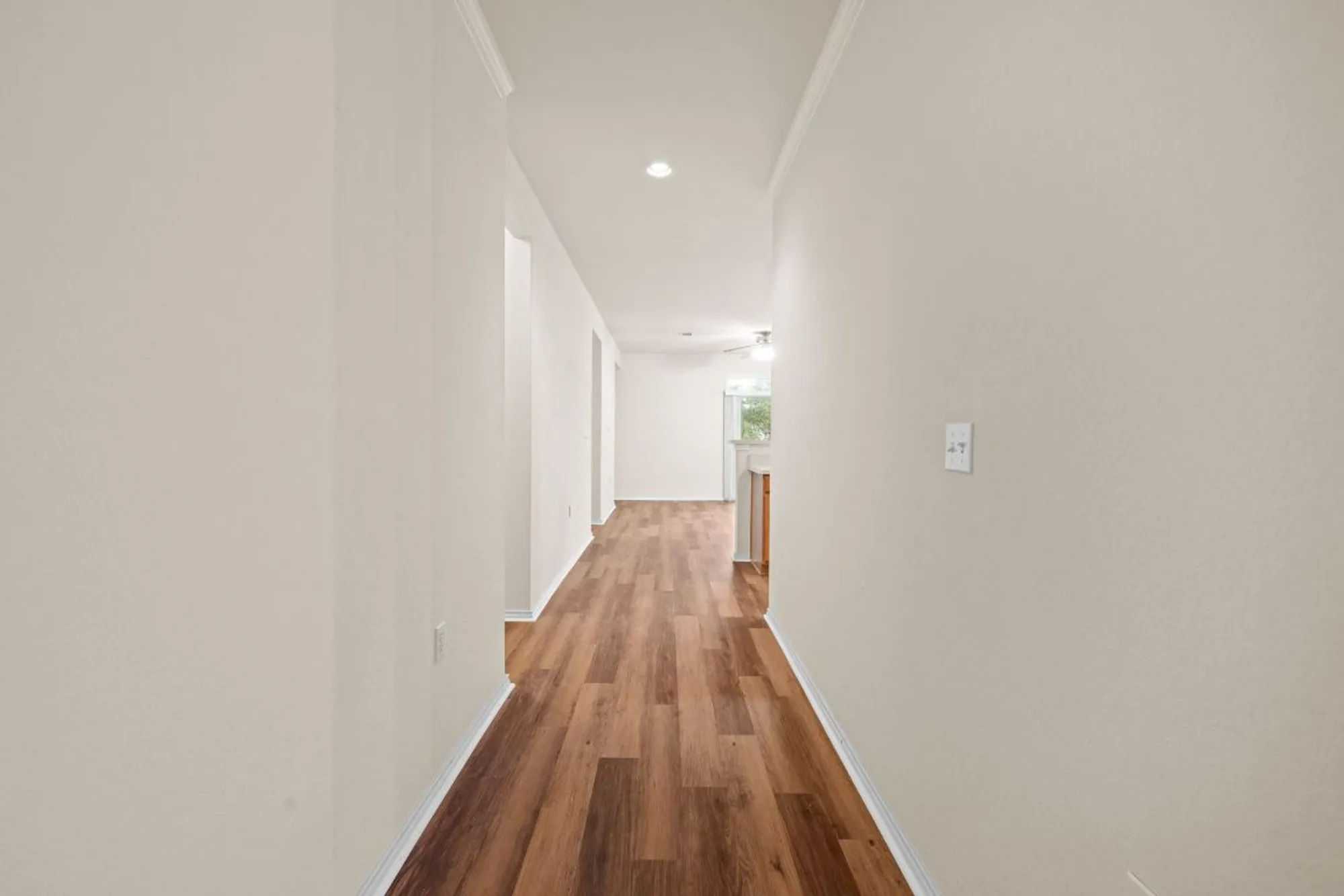 Property Slideshow image 9 of 34 | 107 sunnyside bnd # bnd, Georgetown, TX, 78633