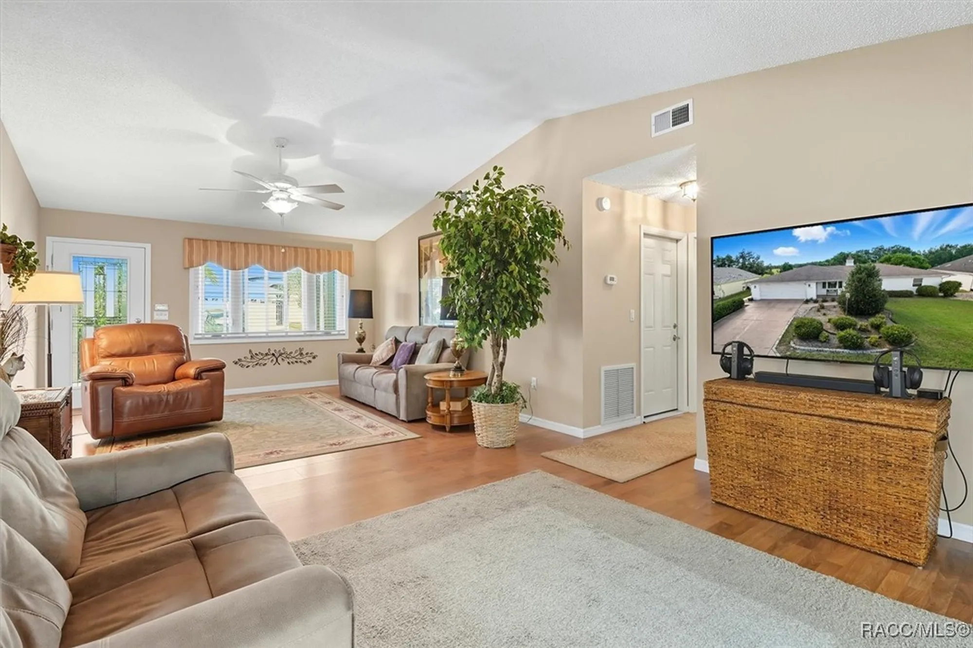 Property Slideshow image 9 of 47 | 10473 s drew bryant cir, Floral City, FL, 34436