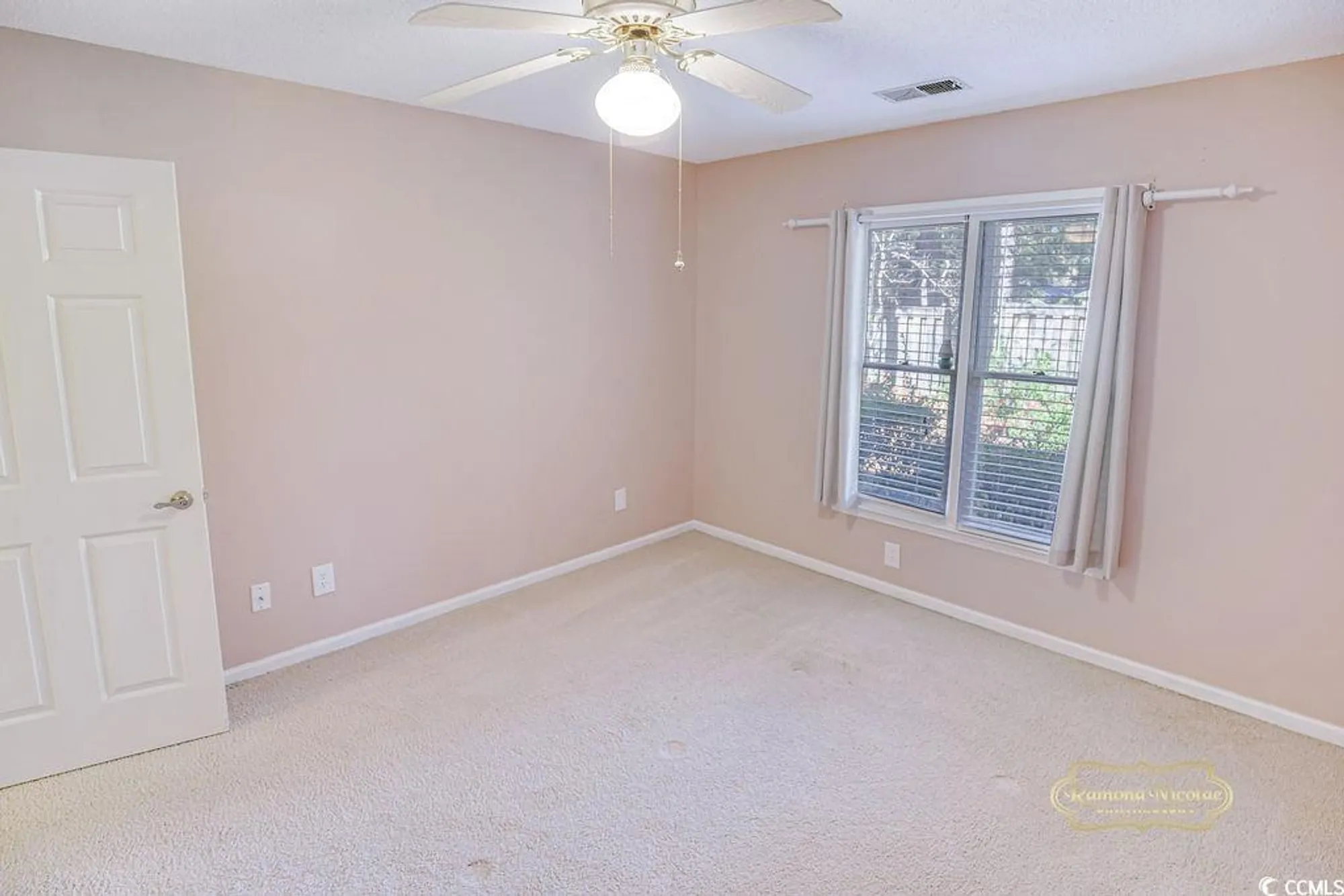 Property Slideshow image 16 of 40 | 112 mayberry ln, Conway, SC, 29526