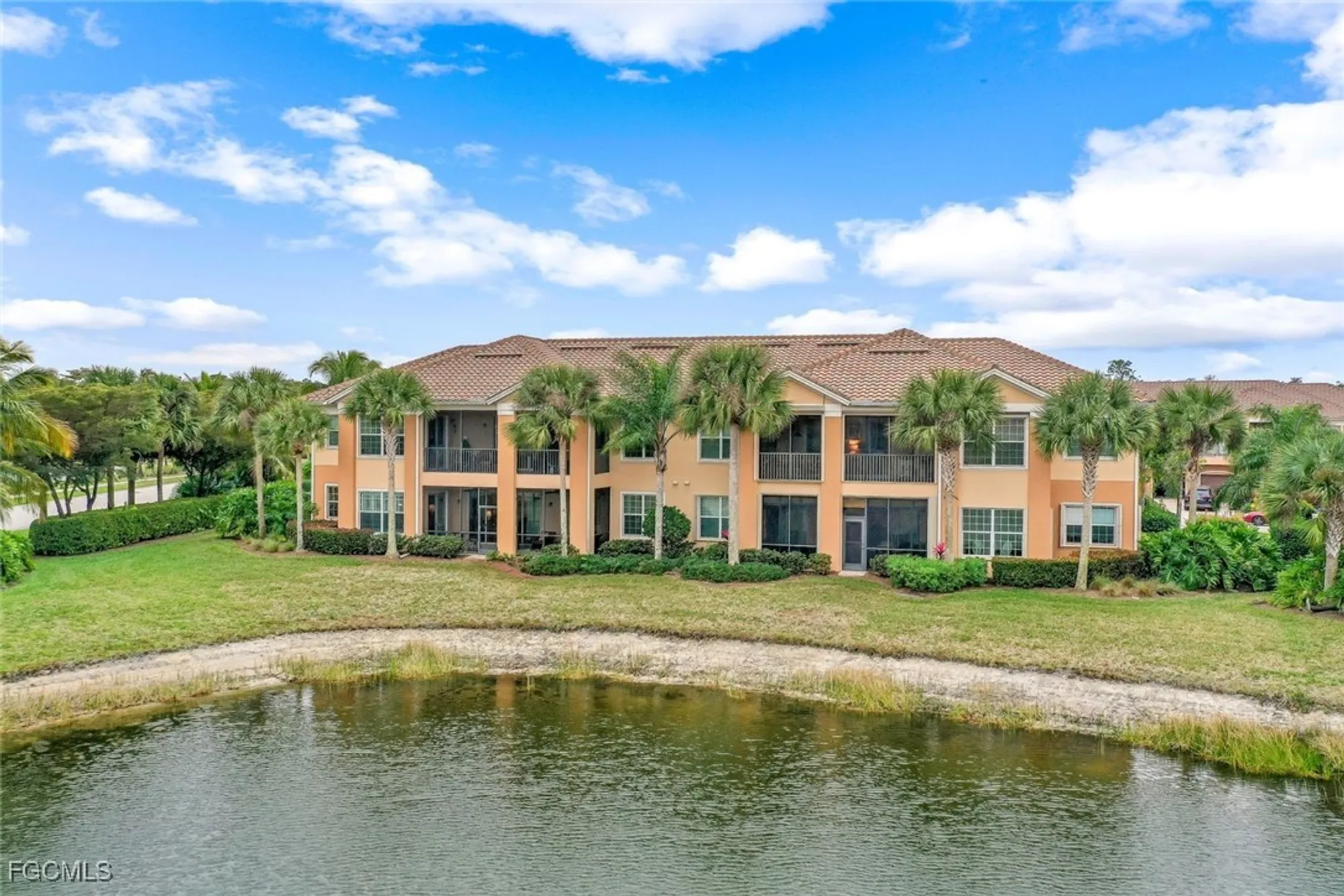 Property Slideshow image 3 of 49 | 10390 glastonbury cir 102, Fort Myers, FL, 33913
