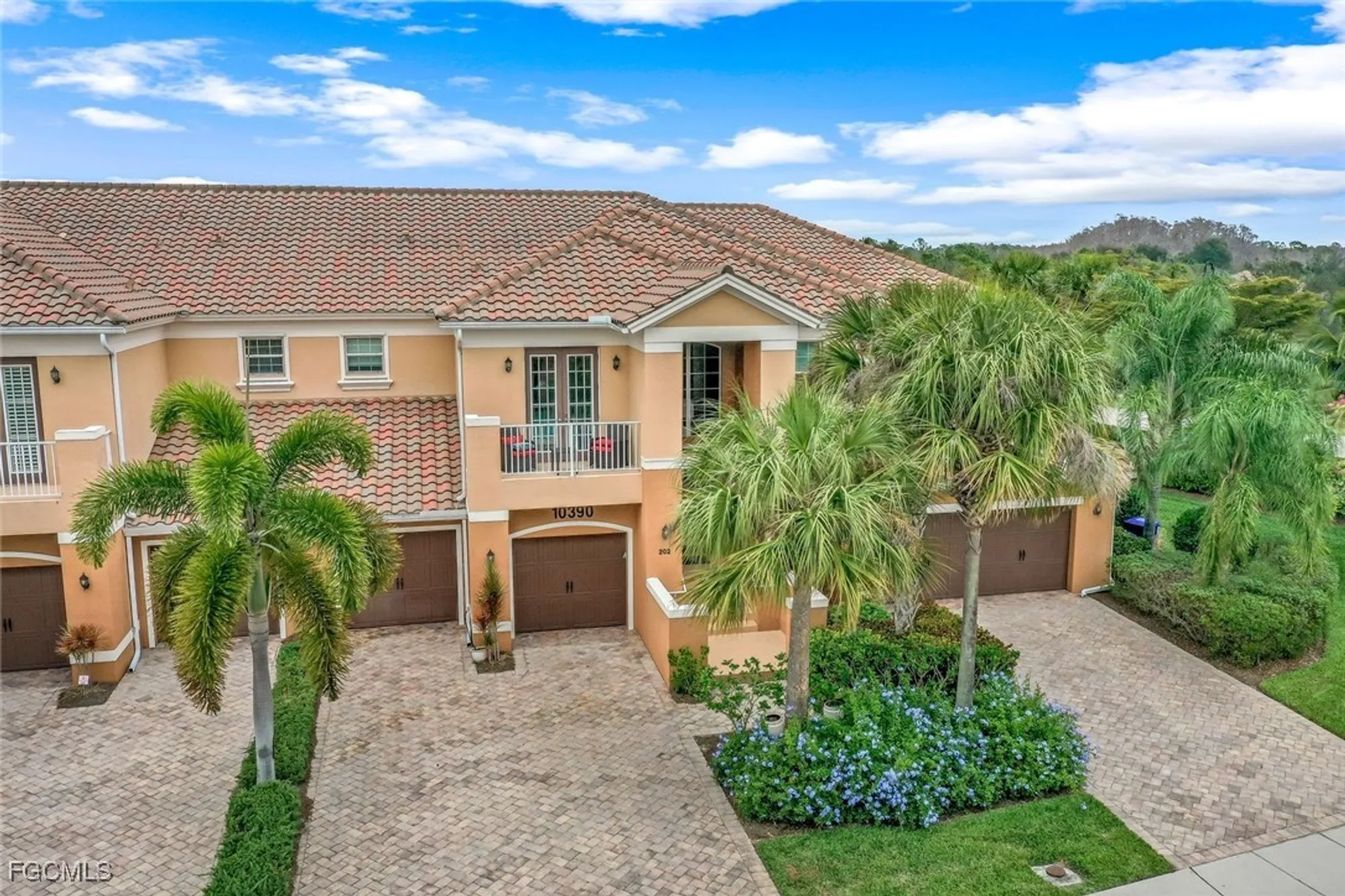 Property Slideshow image 32 of 49 | 10390 glastonbury cir 102, Fort Myers, FL, 33913