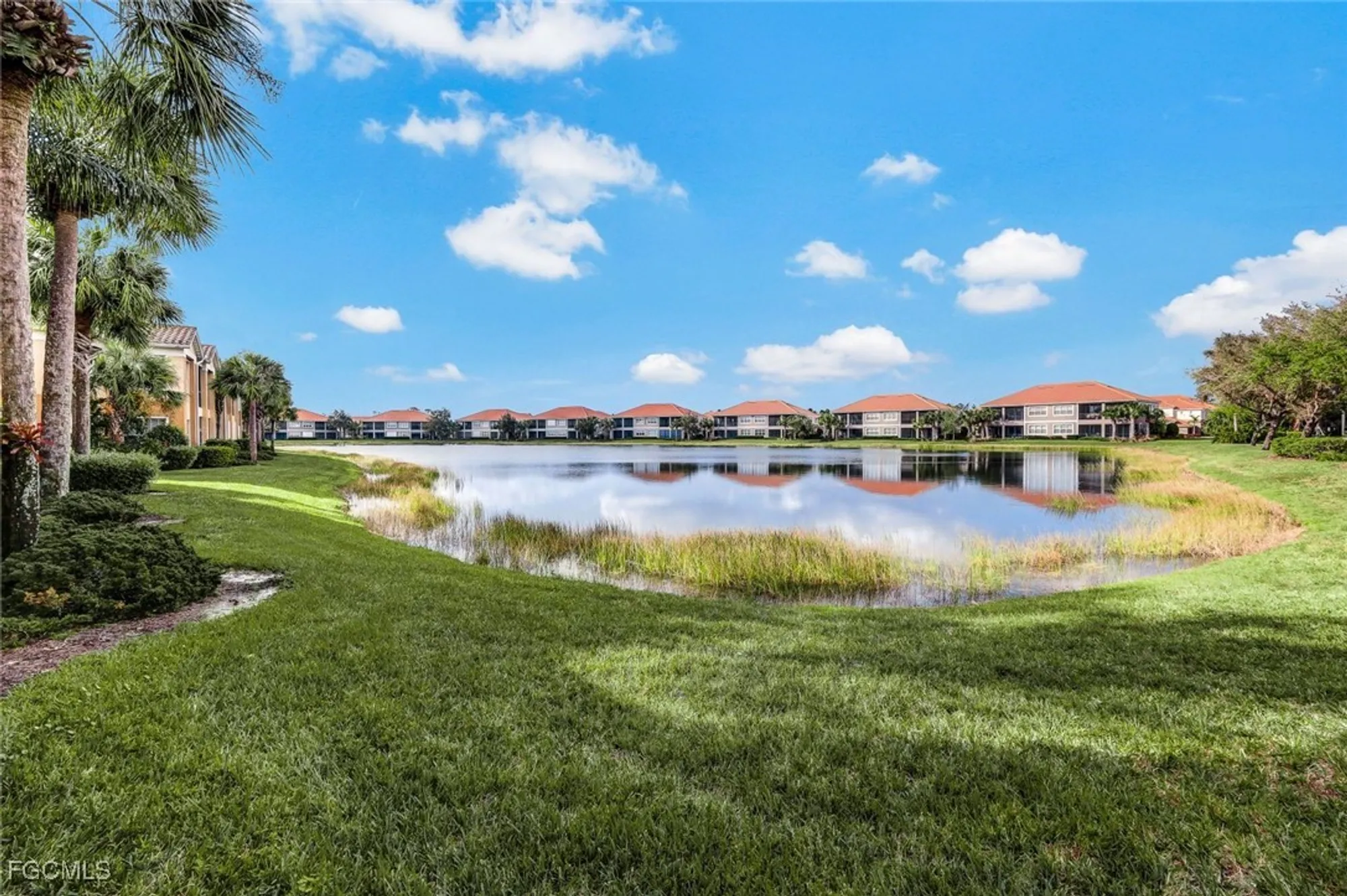 Property Slideshow image 33 of 49 | 10390 glastonbury cir 102, Fort Myers, FL, 33913