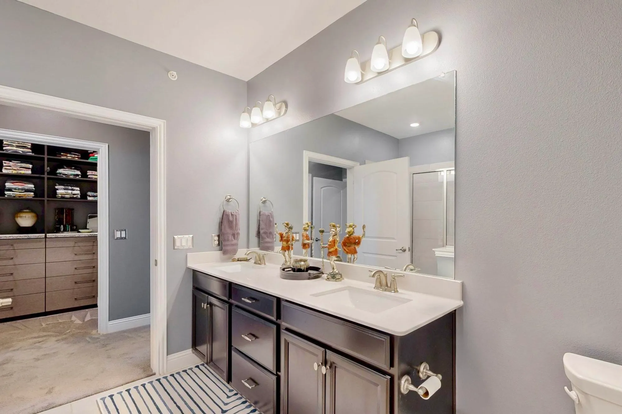 Property Slideshow image 14 of 40 | 1735 wittington pl apt 3403, Farmers Branch, TX, 75234