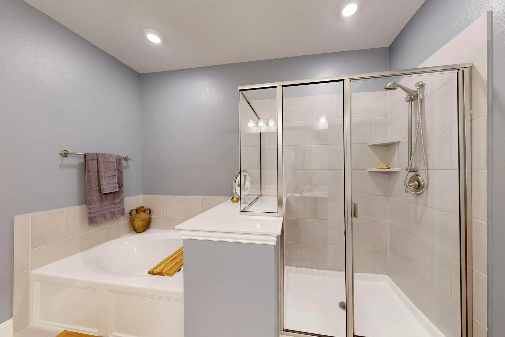 Property Slideshow image 15 of 40 | 1735 wittington pl apt 3403, Farmers Branch, TX, 75234