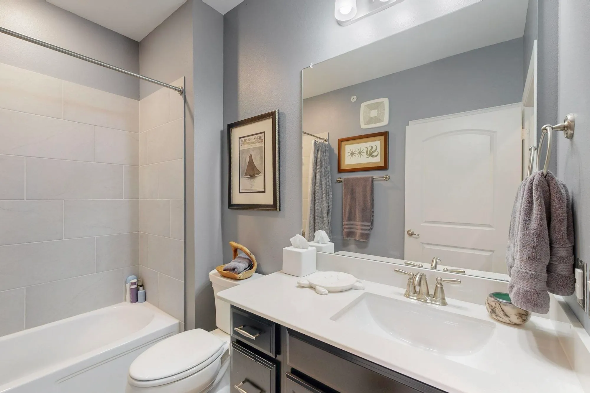 Property Slideshow image 18 of 40 | 1735 wittington pl apt 3403, Farmers Branch, TX, 75234
