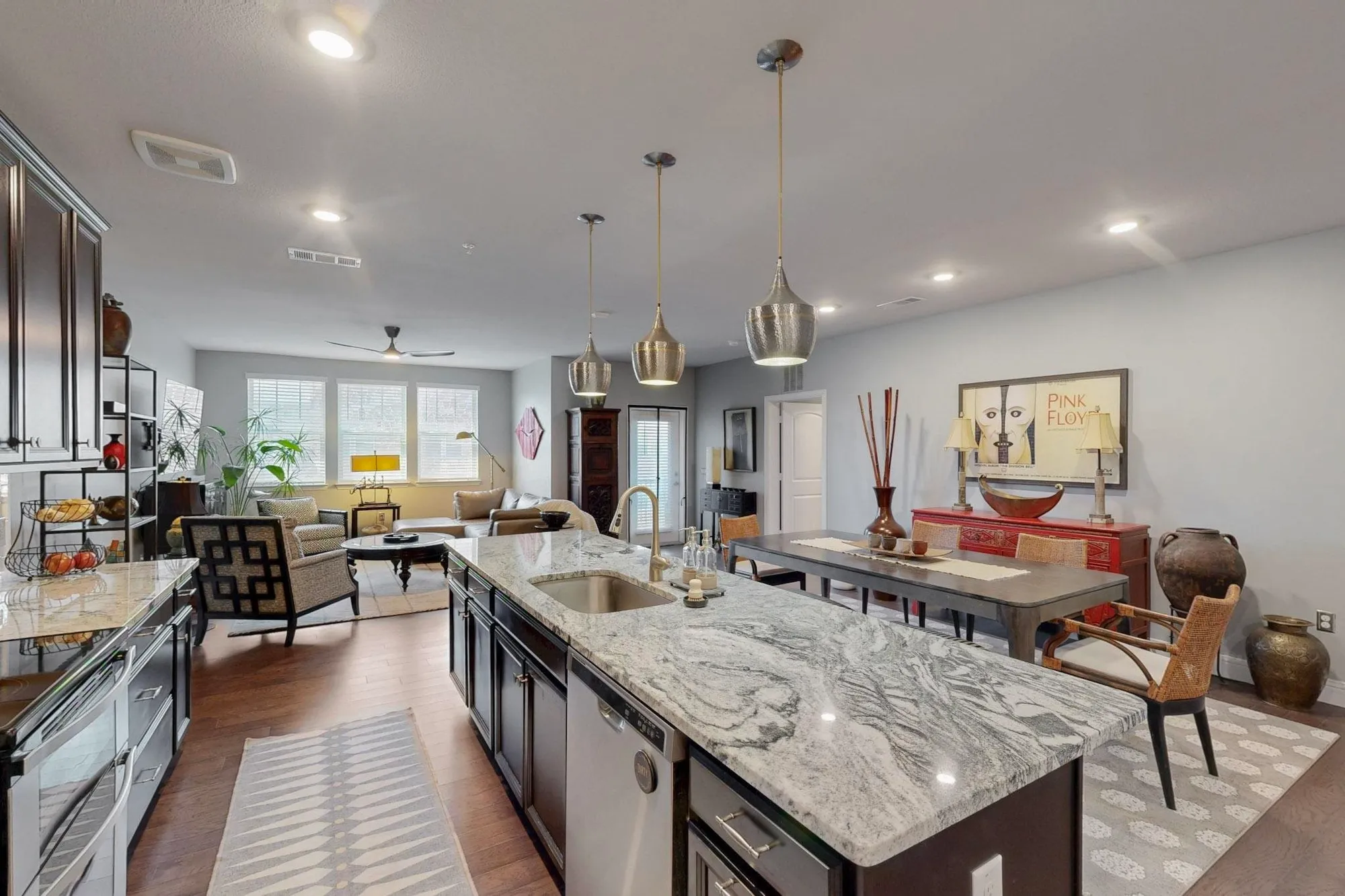 Property Slideshow image 12 of 40 | 1735 wittington pl apt 3403, Farmers Branch, TX, 75234