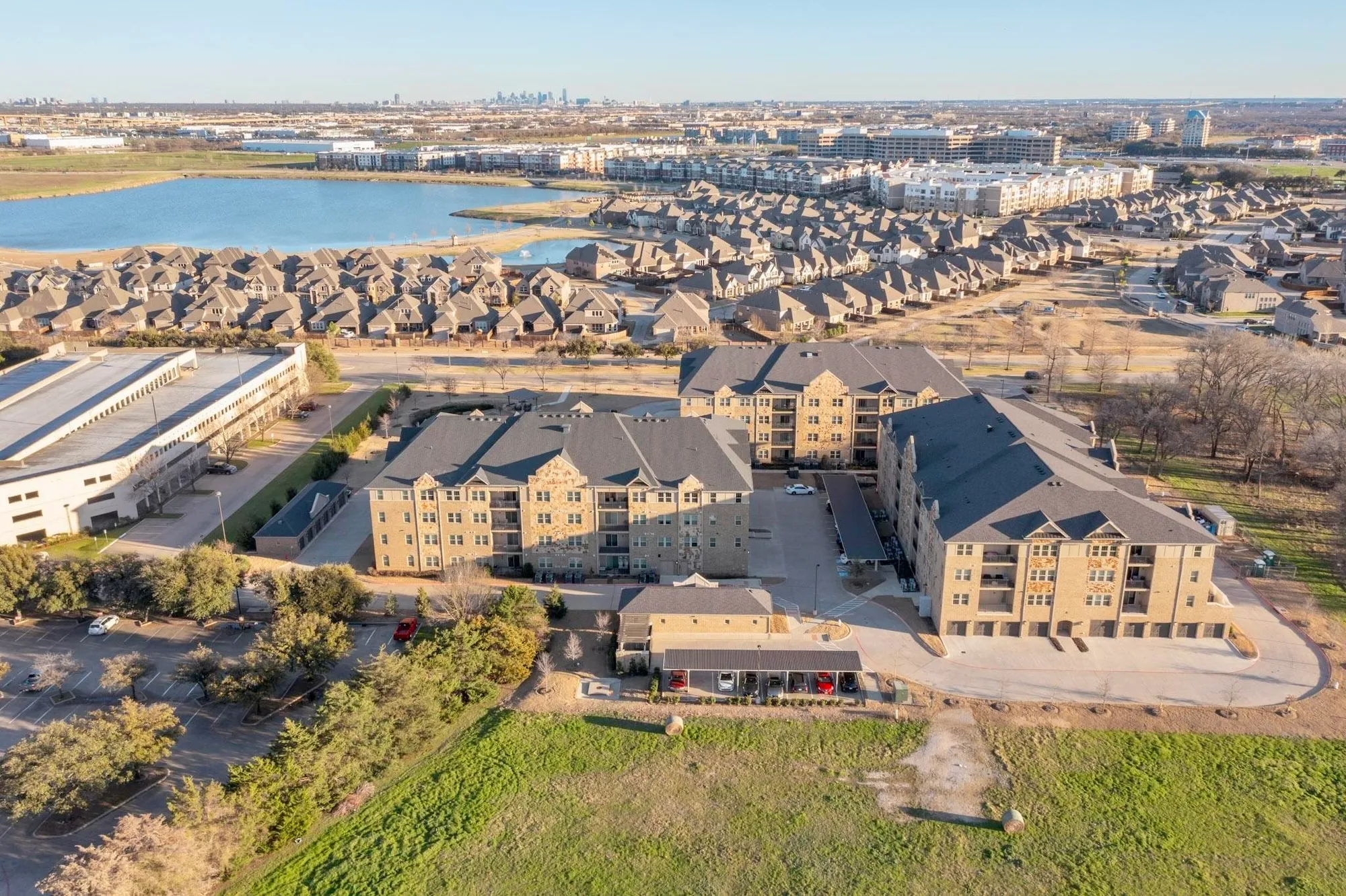 Property Slideshow image 7 of 40 | 1735 wittington pl apt 3403, Farmers Branch, TX, 75234