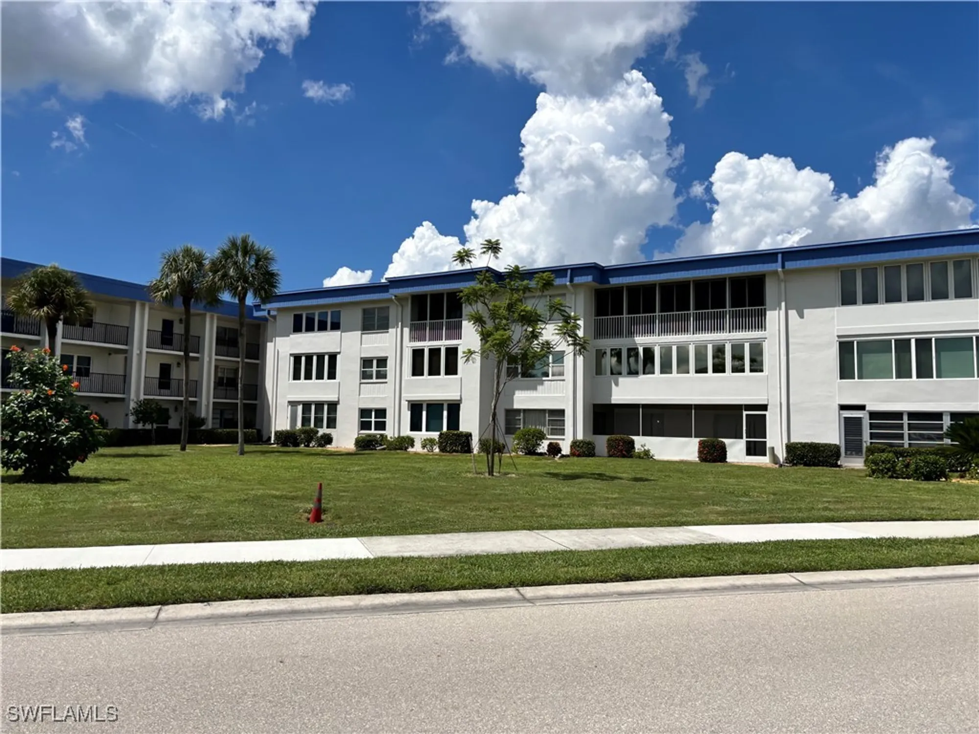 Property Slideshow image 5 of 16 | 1624 pine valley dr apt 115, Fort Myers, FL, 33907