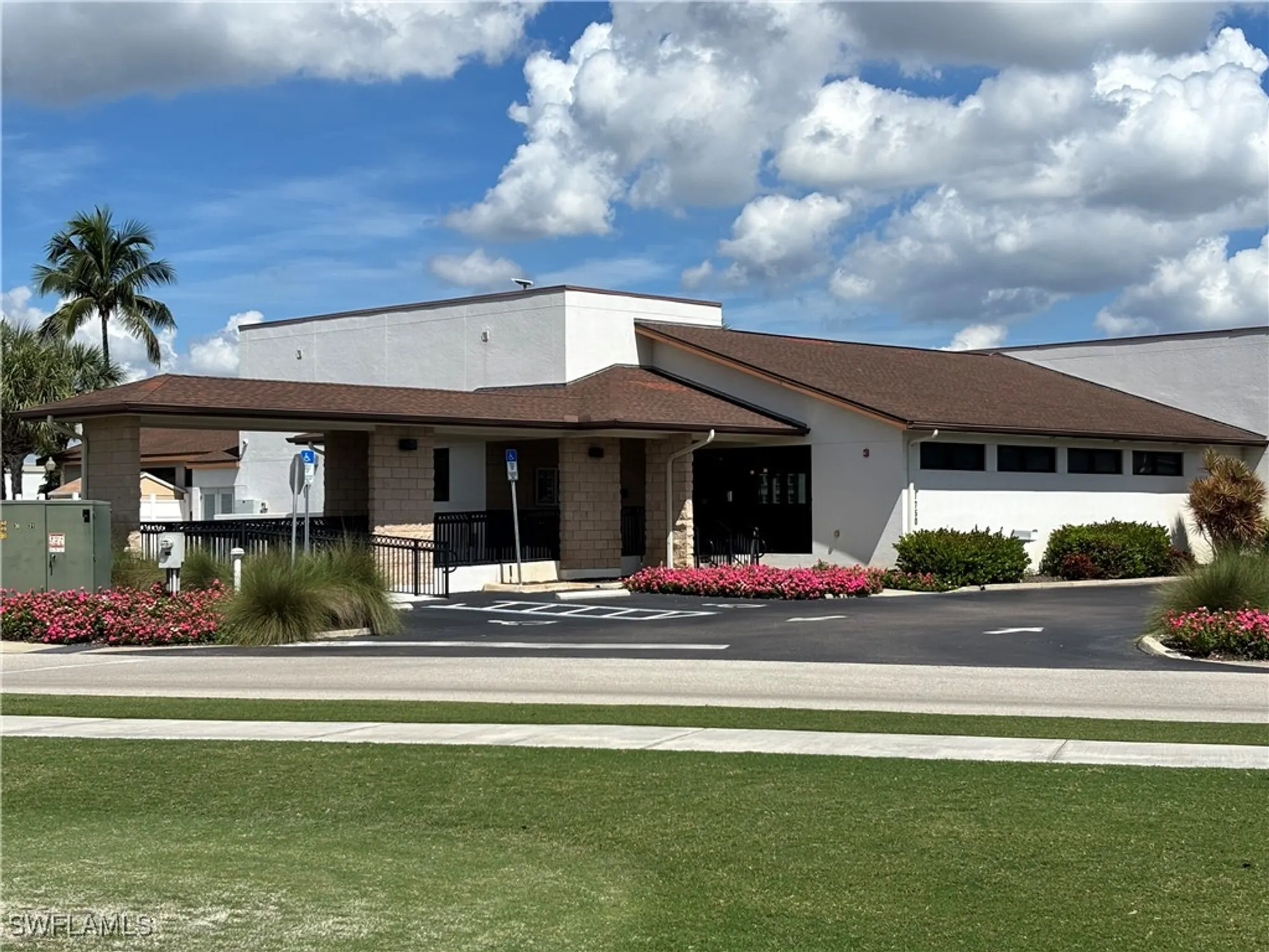 Property Slideshow image 9 of 16 | 1624 pine valley dr apt 115, Fort Myers, FL, 33907