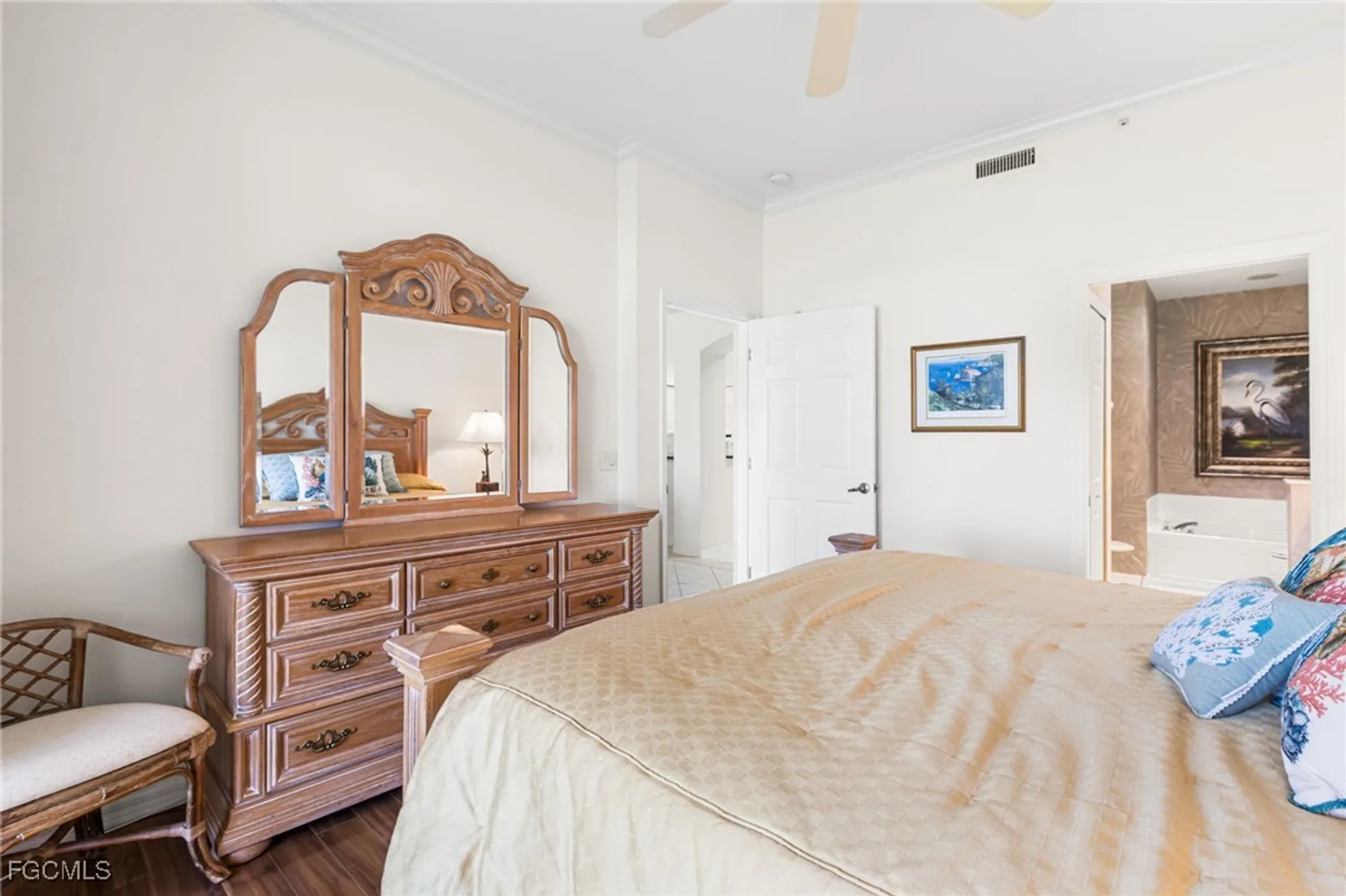 Property Slideshow image 19 of 50 | 11110 harbour yacht ct 33b, Fort Myers, FL, 33908