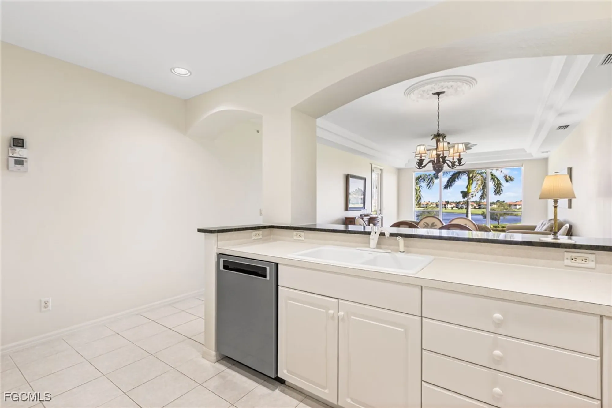 Property Slideshow image 11 of 50 | 11110 harbour yacht ct 33b, Fort Myers, FL, 33908
