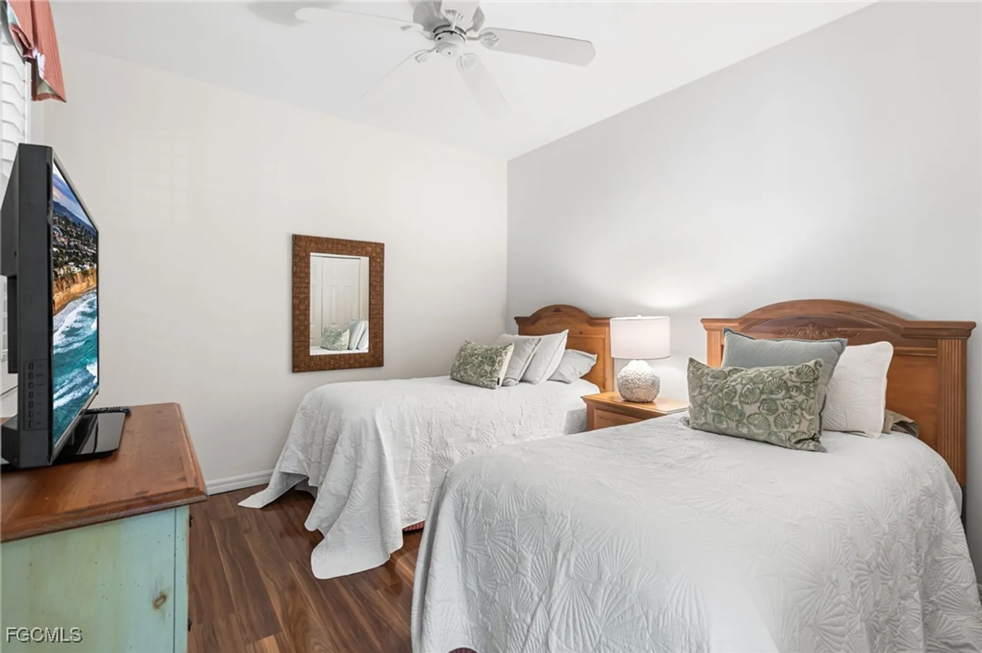 Property Slideshow image 25 of 50 | 11110 harbour yacht ct 33b, Fort Myers, FL, 33908