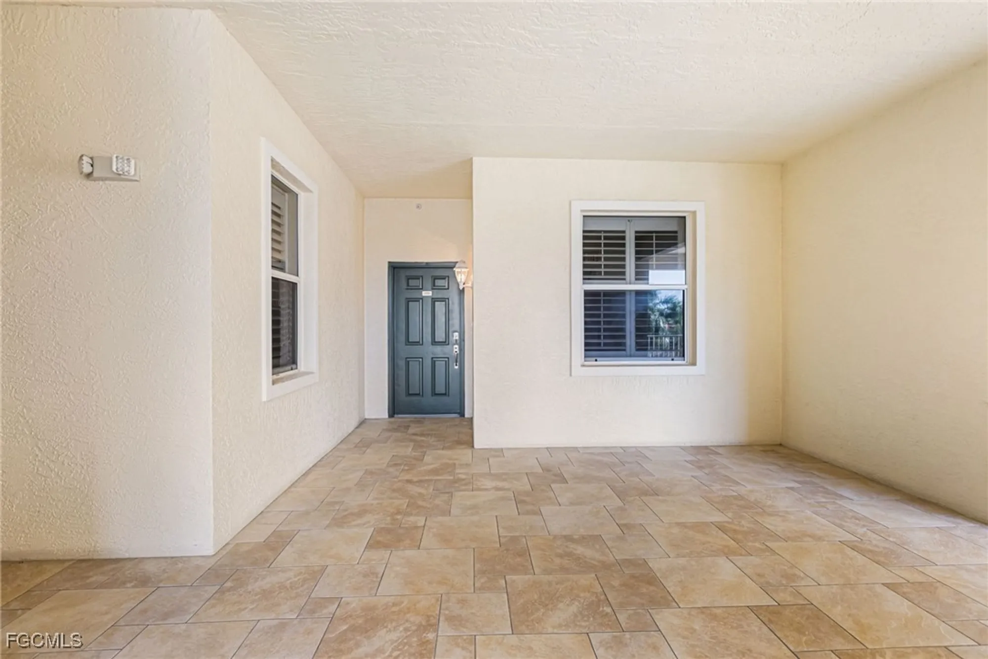 Property Slideshow image 29 of 50 | 11110 harbour yacht ct 33b, Fort Myers, FL, 33908