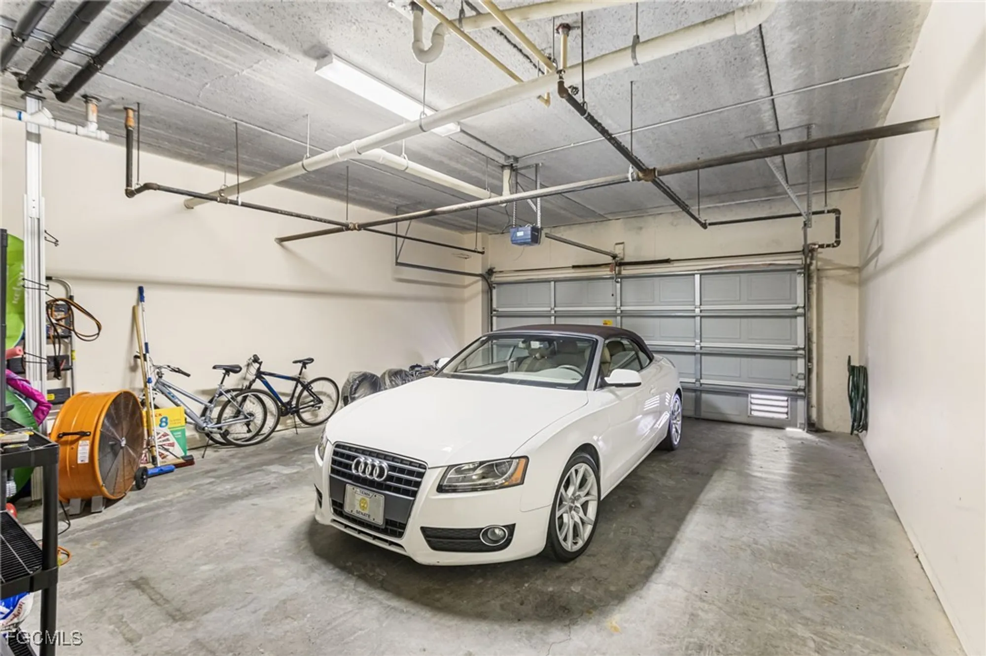 Property Slideshow image 31 of 50 | 11110 harbour yacht ct 33b, Fort Myers, FL, 33908