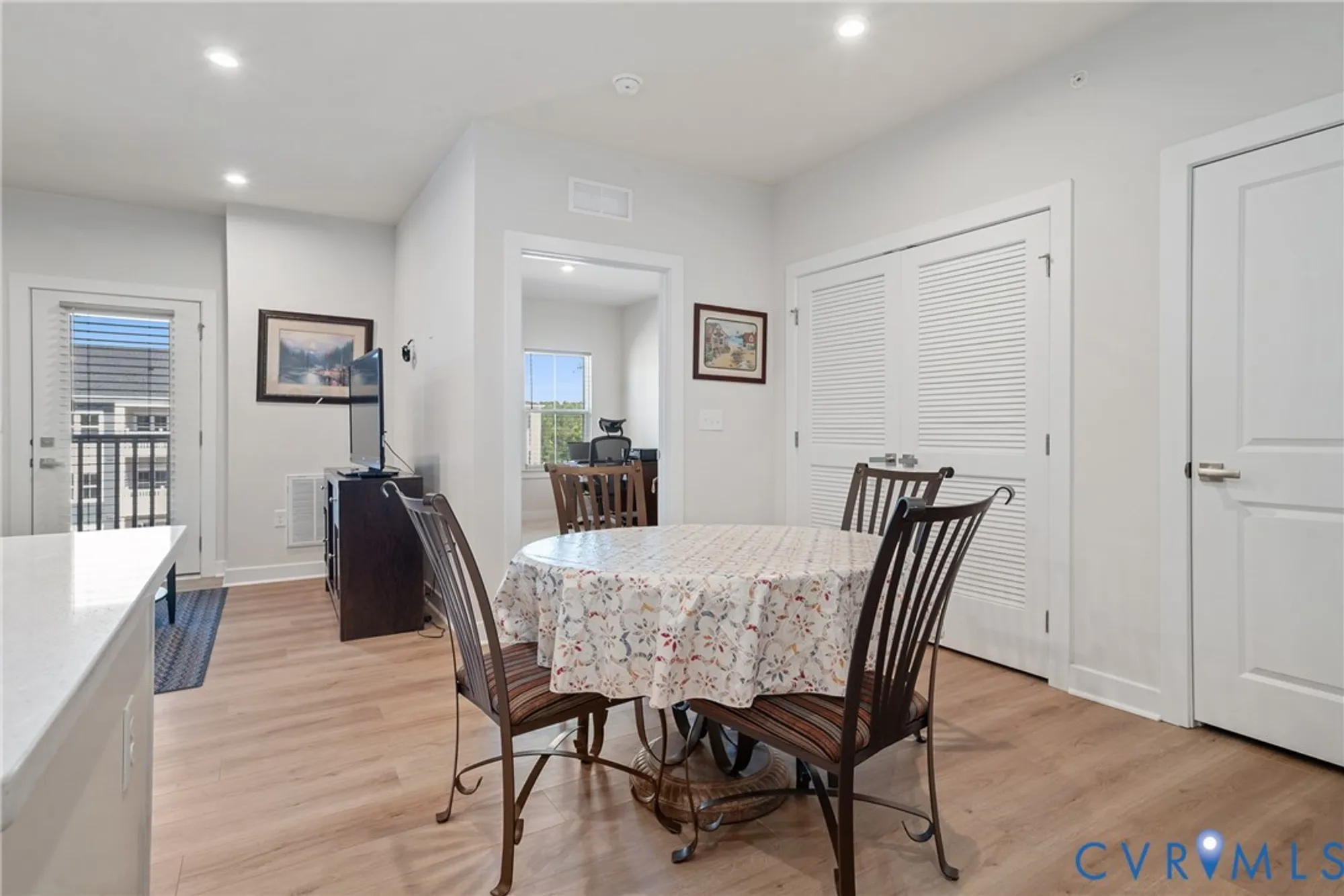 Property Slideshow image 6 of 36 | 6601 citory way unit 304, Moseley, VA, 23120