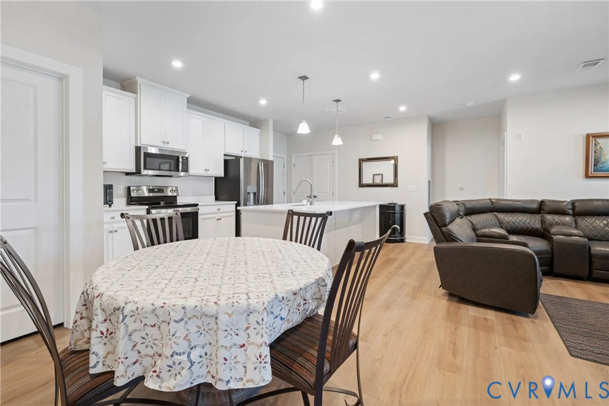 Property Slideshow image 7 of 36 | 6601 citory way unit 304, Moseley, VA, 23120