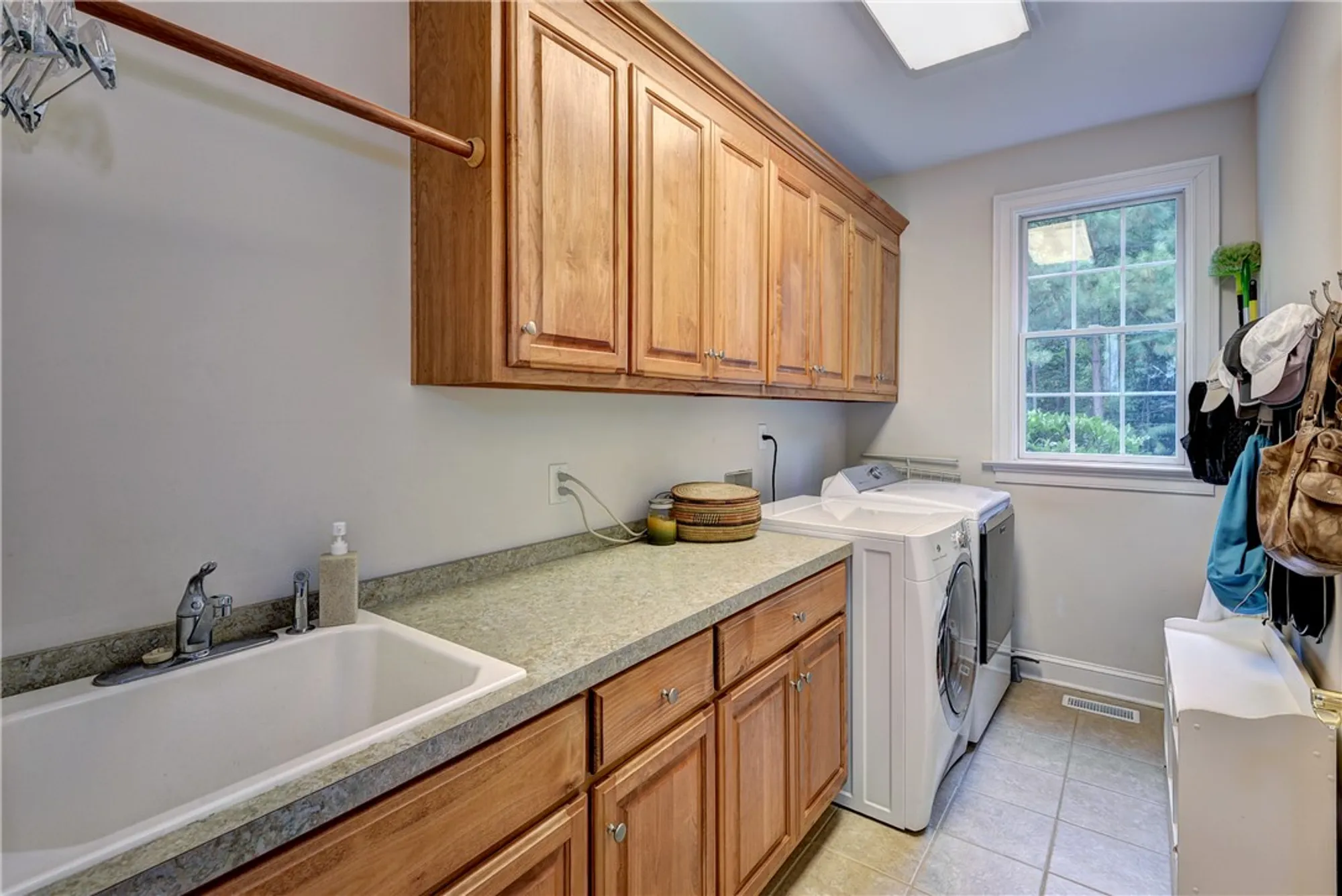 Property Slideshow image 37 of 48 | 2081 harpers mill, Williamsburg, VA, 23185