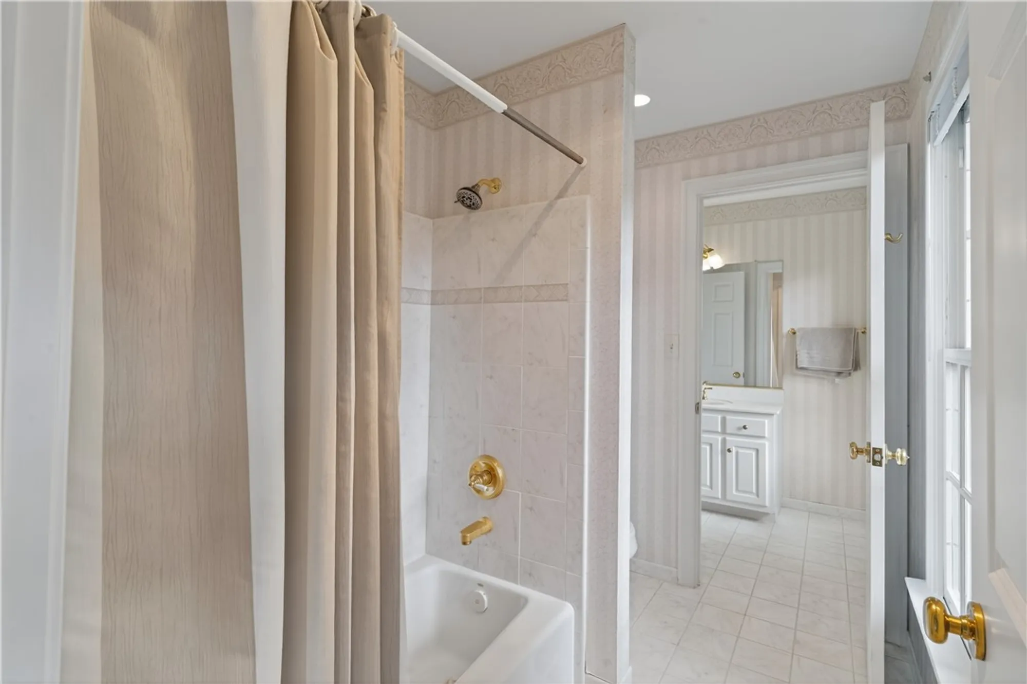 Property Slideshow image 30 of 49 | 116 greens way, Williamsburg, VA, 23185