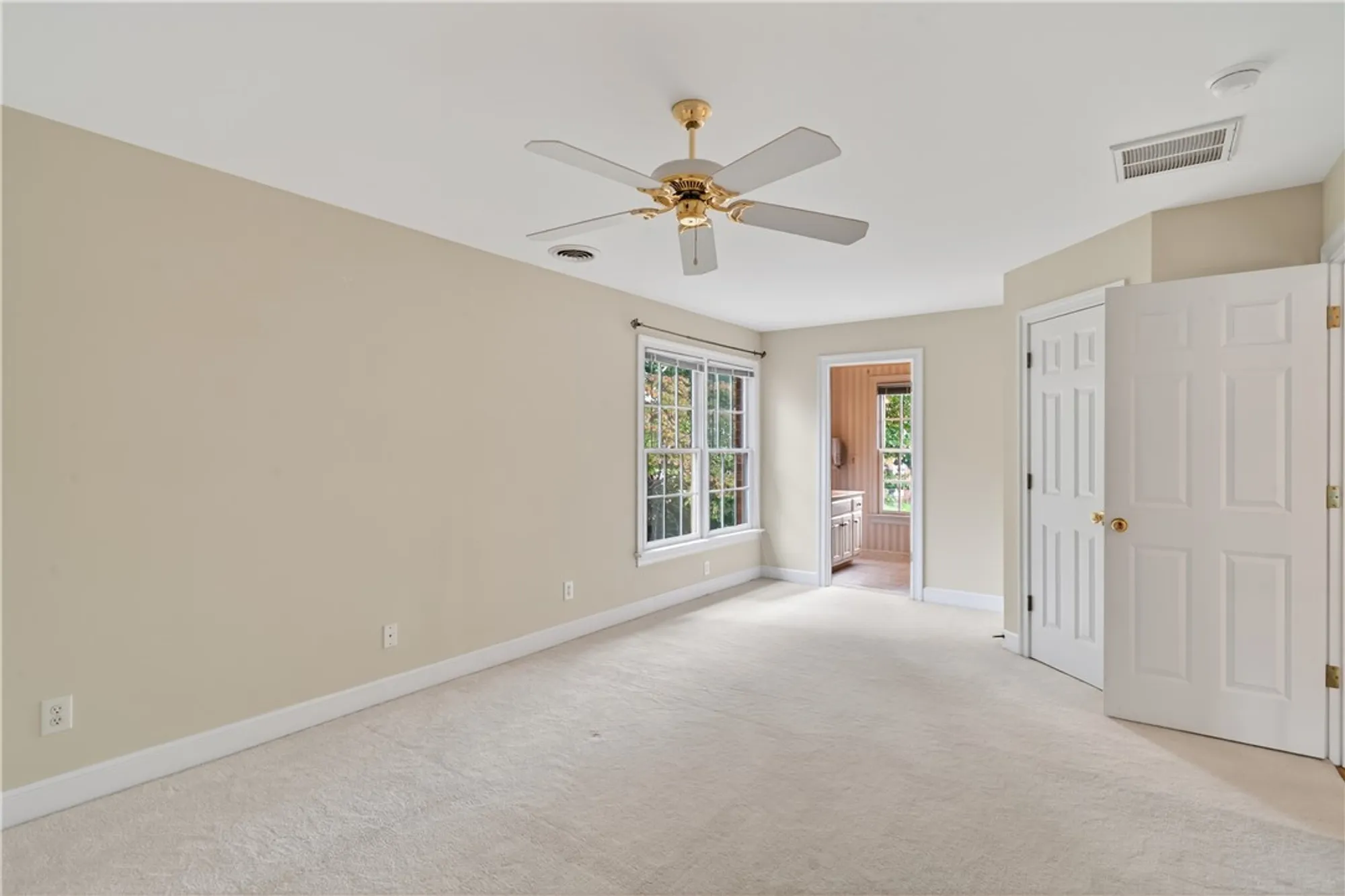 Property Slideshow image 33 of 49 | 116 greens way, Williamsburg, VA, 23185