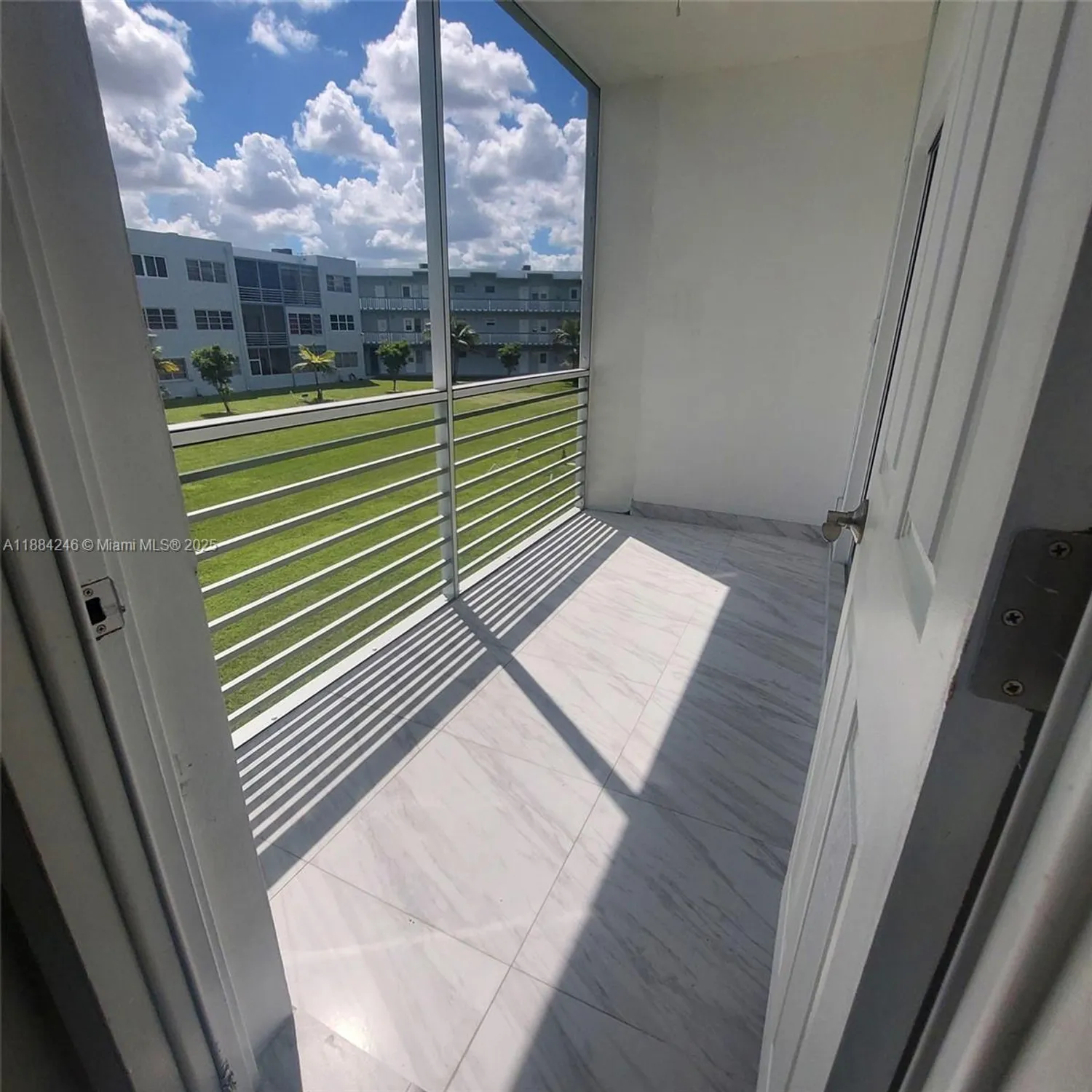 Property Slideshow image 15 of 18 | 2300 park ln apt 211, Hollywood, FL, 33021
