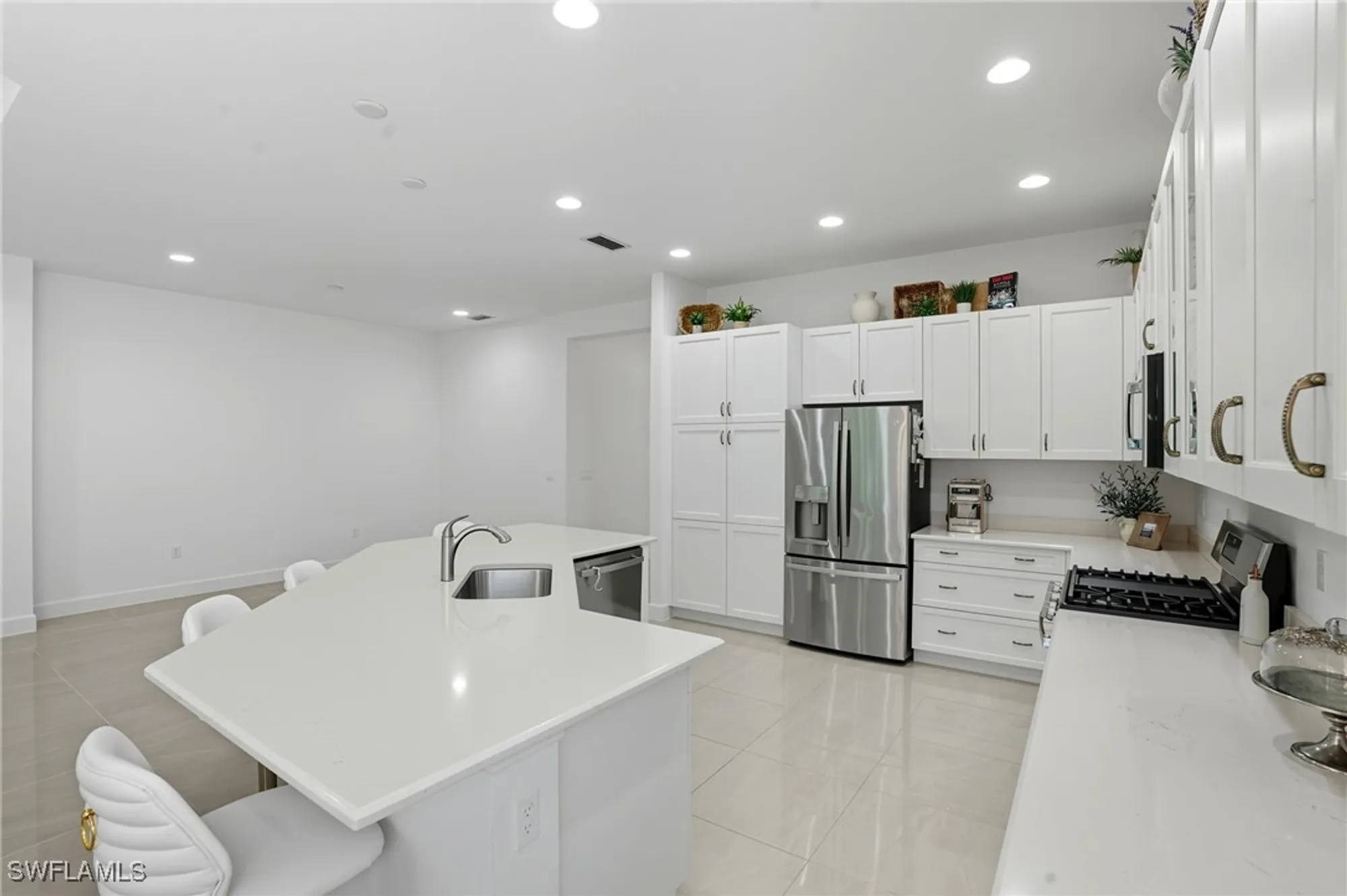 Property Slideshow image 13 of 36 | 28604 moraga ln, Bonita Springs, FL, 34135