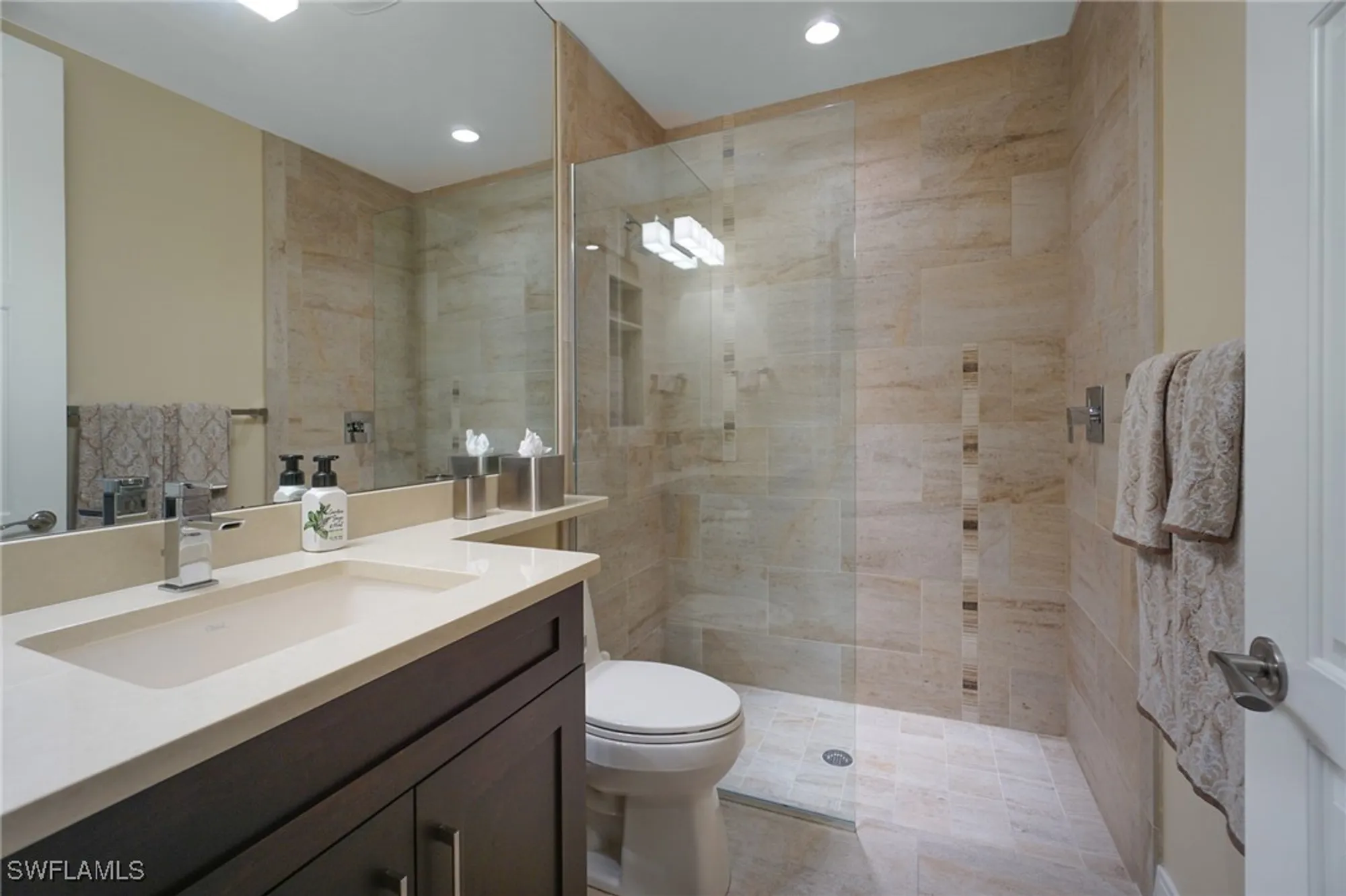 Property Slideshow image 21 of 29 | 8472 abbington cir 2011, Naples, FL, 34108