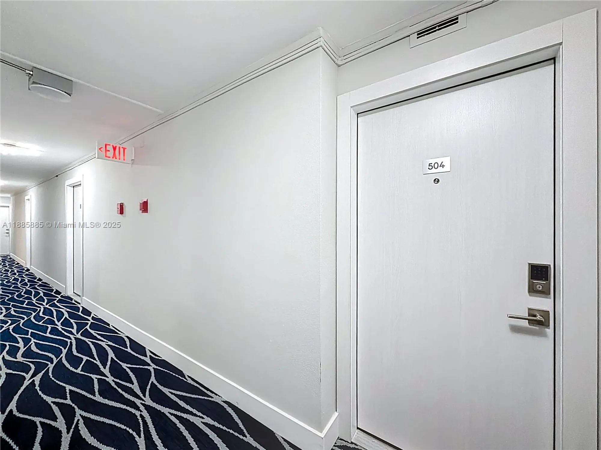 Property Slideshow image 14 of 39 | 1890 s ocean dr apt 504, Hallandale Beach, FL, 33009