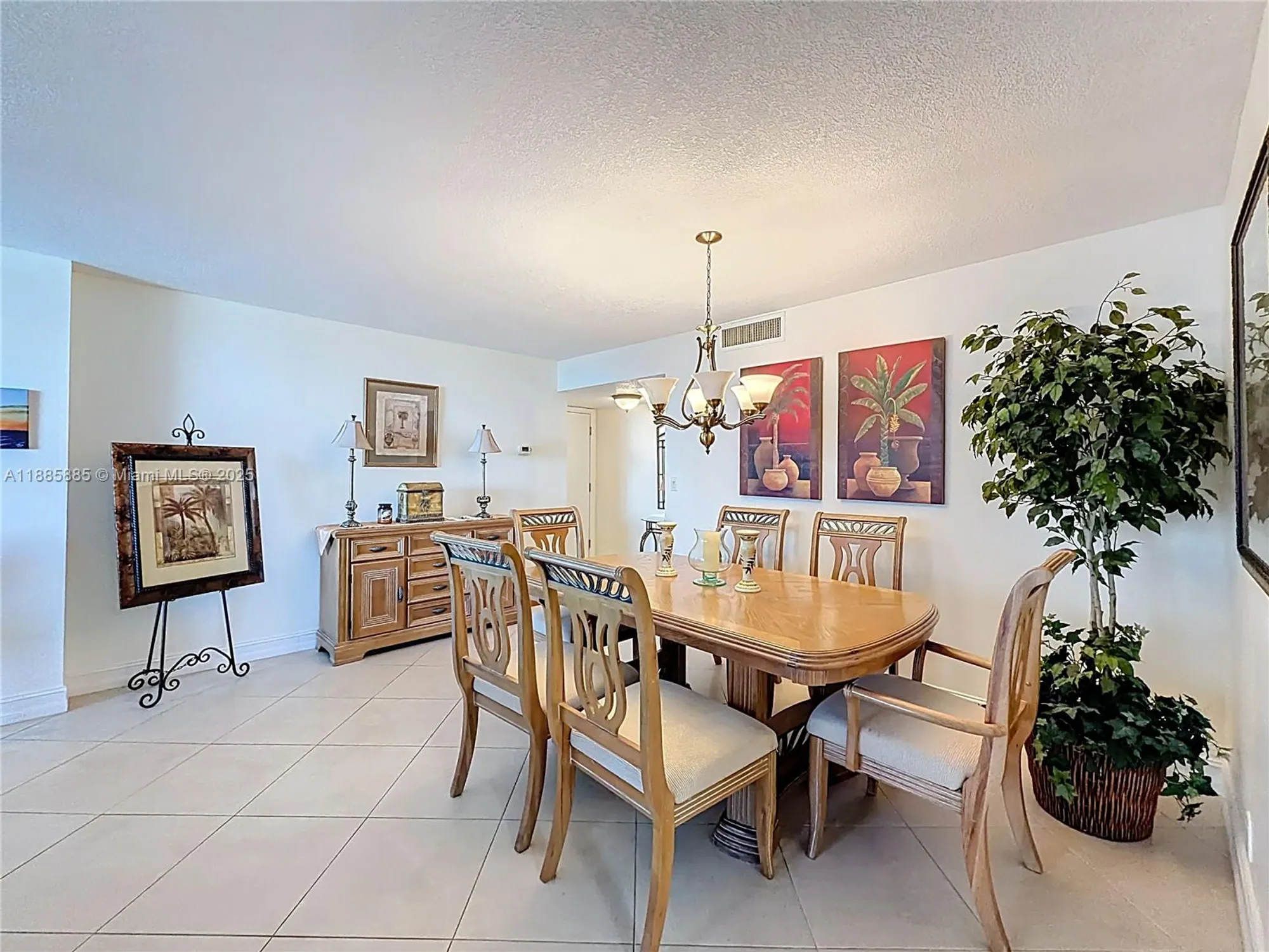 Property Slideshow image 17 of 39 | 1890 s ocean dr apt 504, Hallandale Beach, FL, 33009