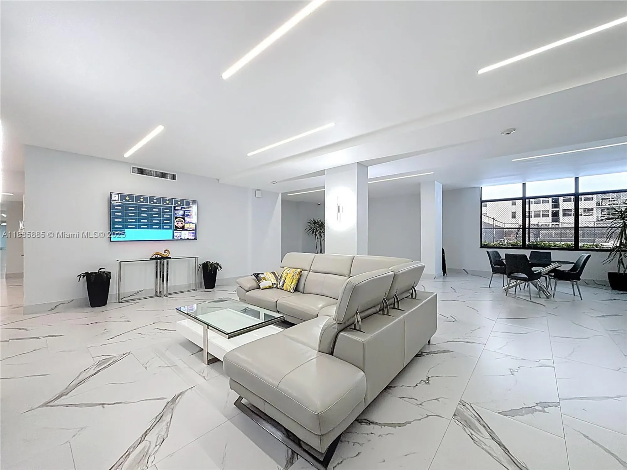 Property Slideshow image 12 of 39 | 1890 s ocean dr apt 504, Hallandale Beach, FL, 33009