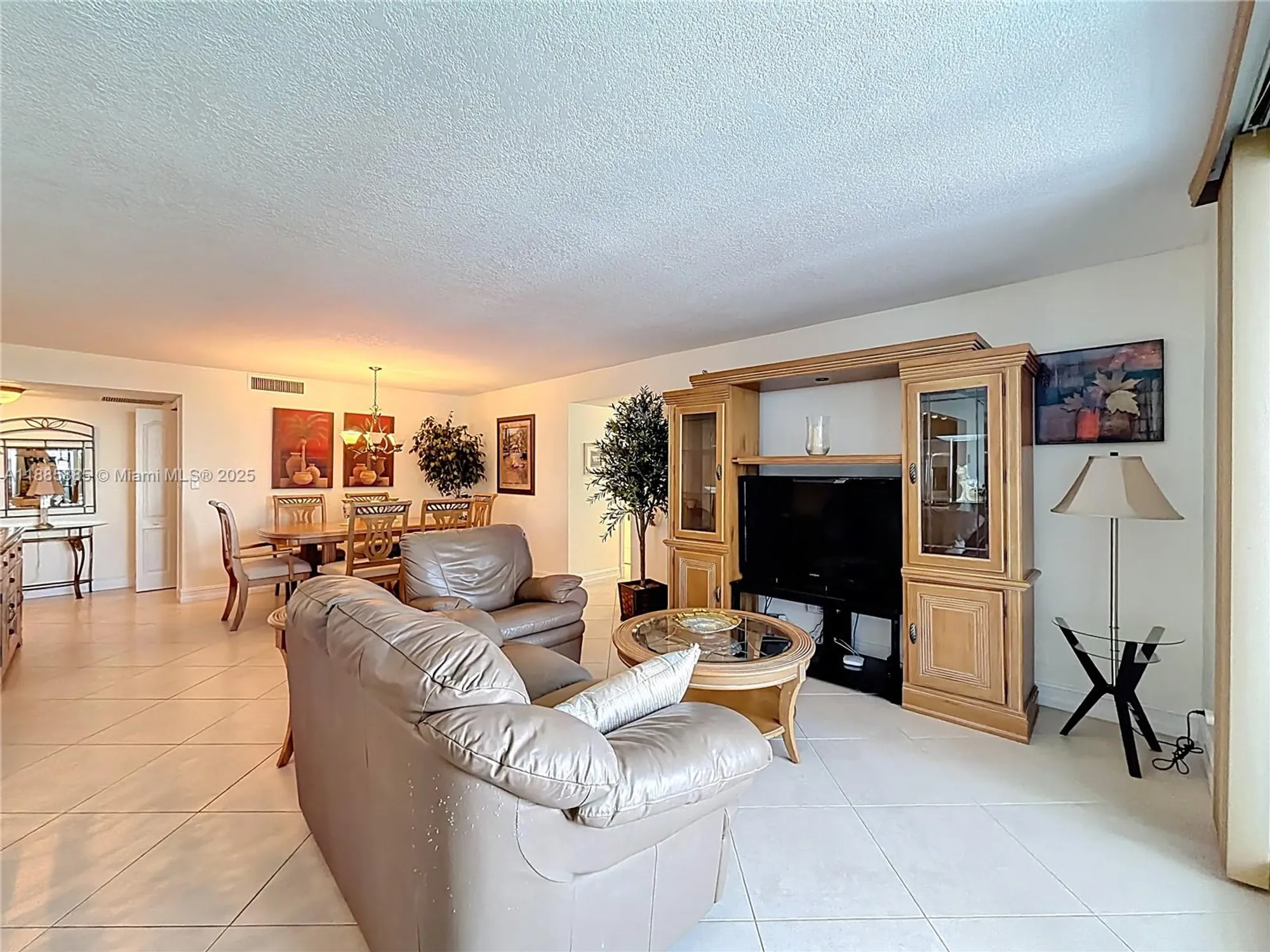 Property Slideshow image 23 of 39 | 1890 s ocean dr apt 504, Hallandale Beach, FL, 33009