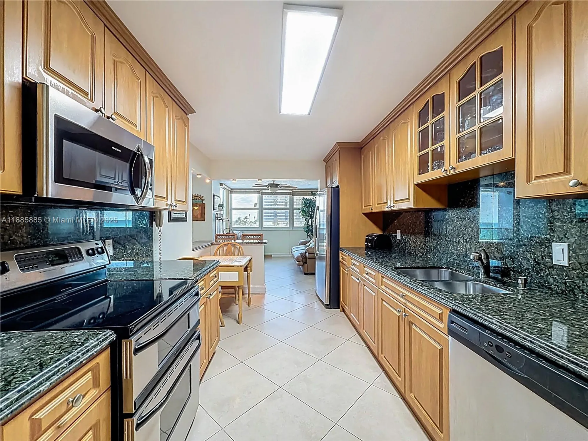 Property Slideshow image 31 of 39 | 1890 s ocean dr apt 504, Hallandale Beach, FL, 33009