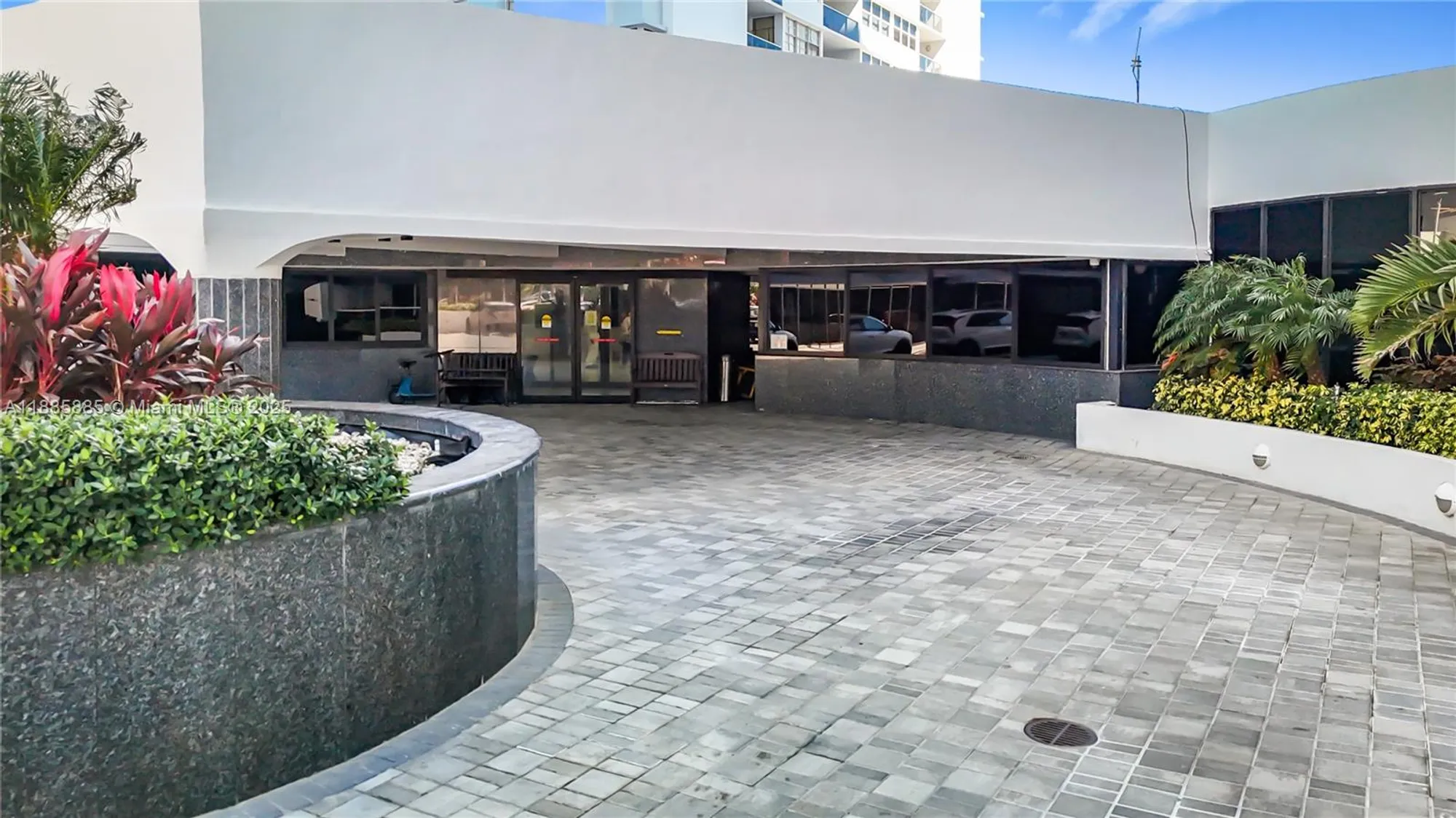 Property Slideshow image 9 of 39 | 1890 s ocean dr apt 504, Hallandale Beach, FL, 33009