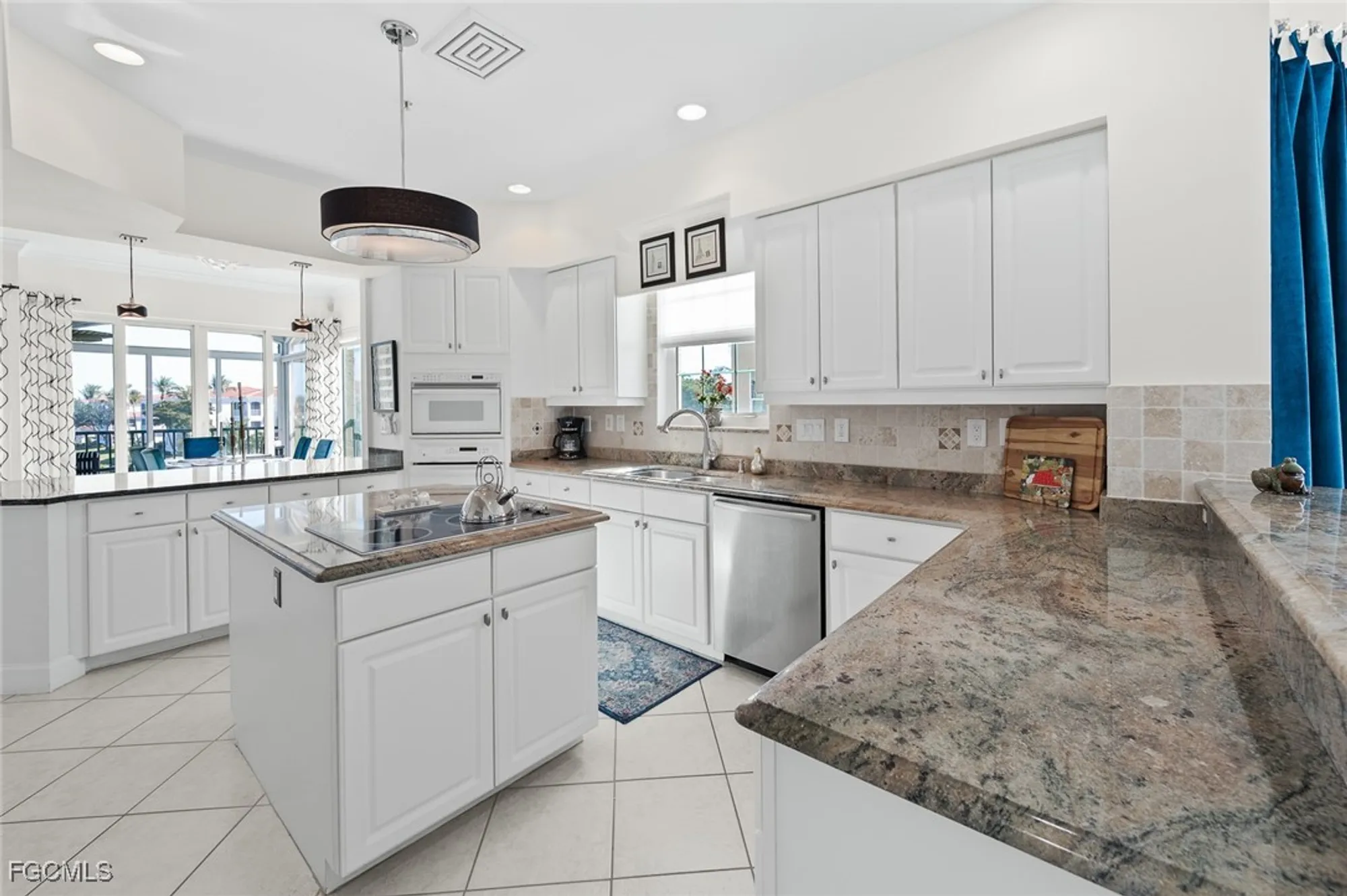 Property Slideshow image 7 of 44 | 11160 harbour yacht ct b, Fort Myers, FL, 33908