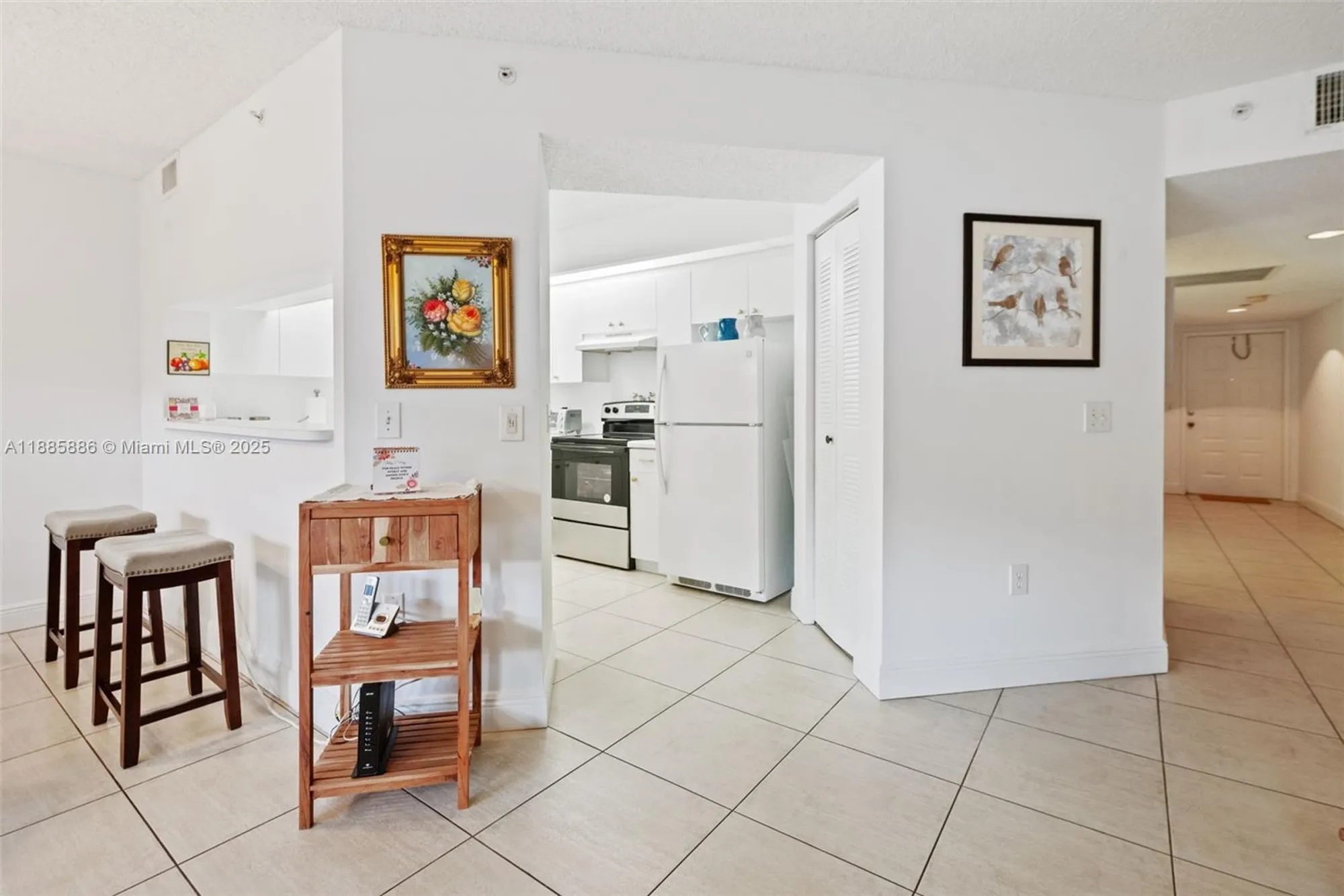 Property Slideshow image 10 of 25 | 701 sw 142nd ave 110s, Pembroke Pines, FL, 33027