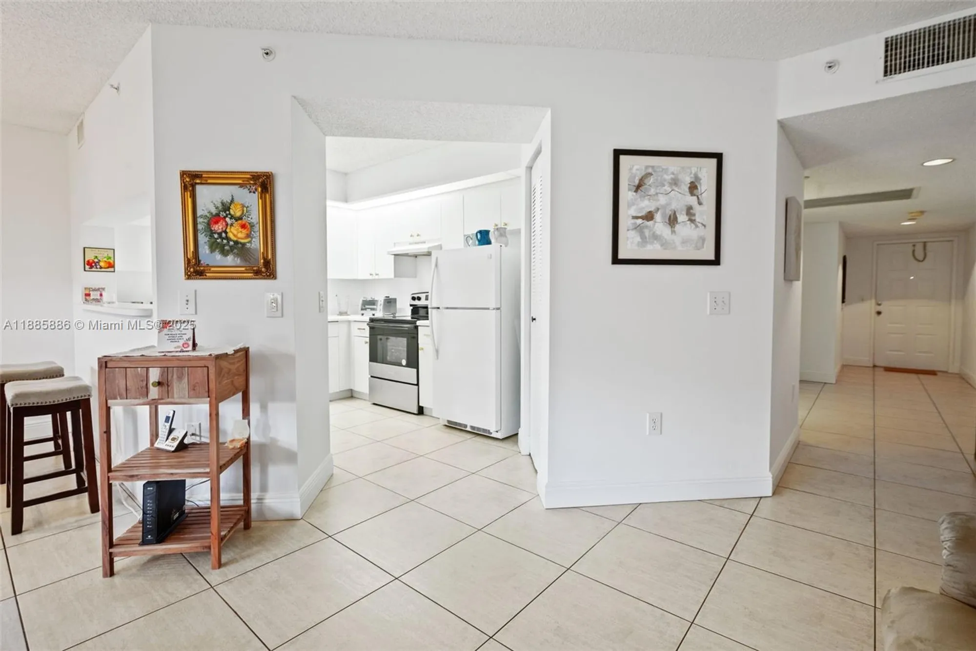 Property Slideshow image 11 of 25 | 701 sw 142nd ave 110s, Pembroke Pines, FL, 33027