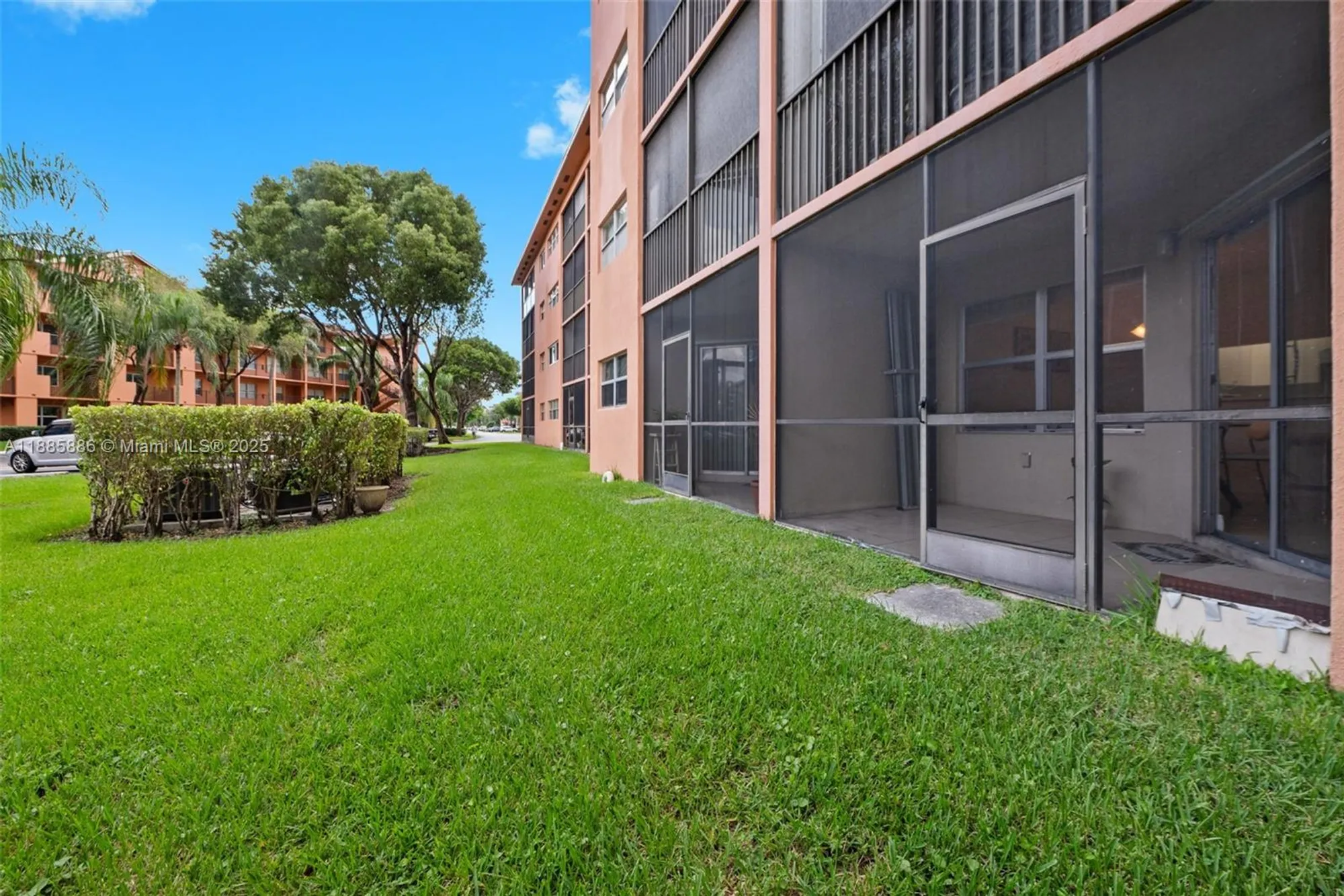 Property Slideshow image 23 of 25 | 701 sw 142nd ave 110s, Pembroke Pines, FL, 33027