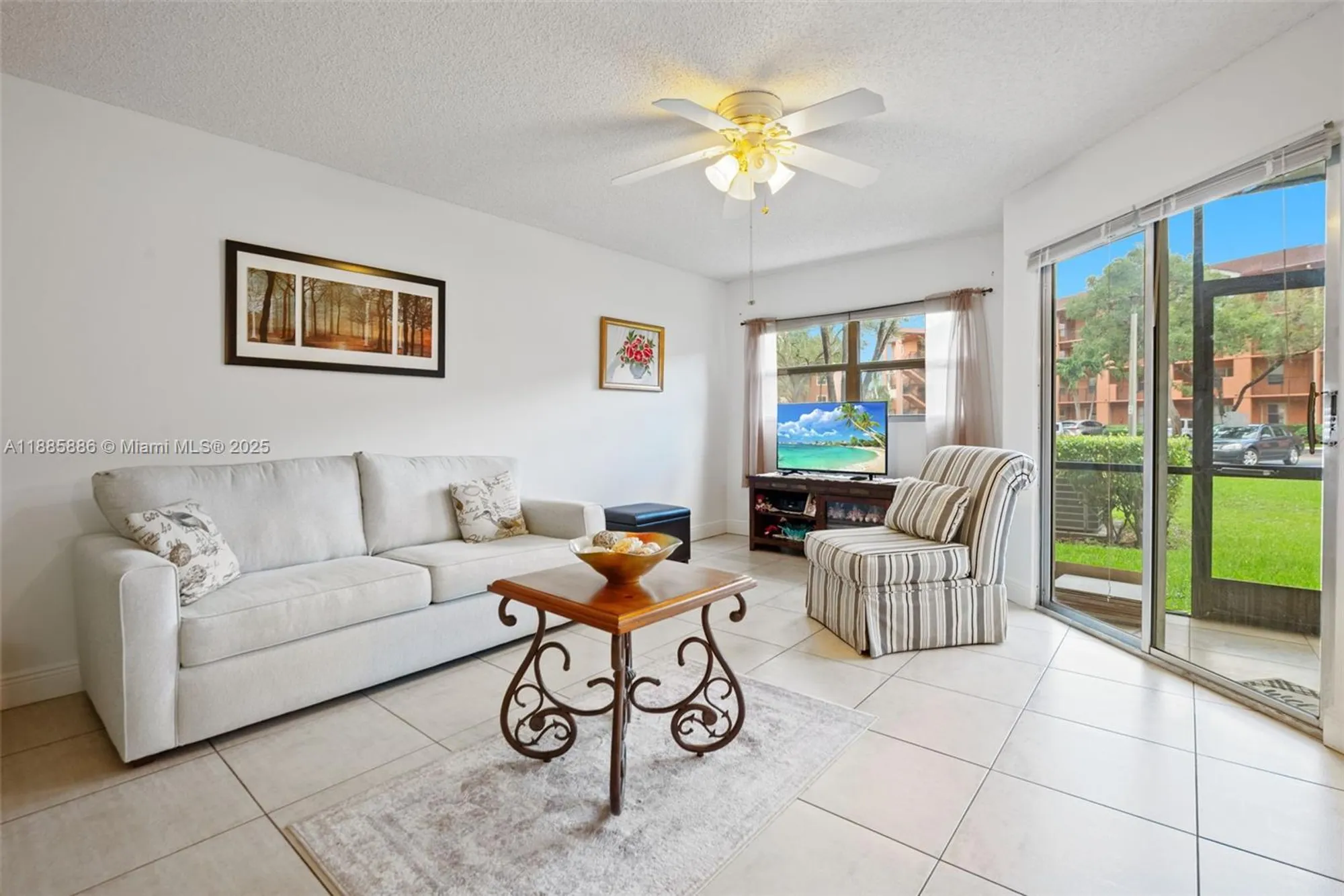 Property Slideshow image 9 of 25 | 701 sw 142nd ave 110s, Pembroke Pines, FL, 33027