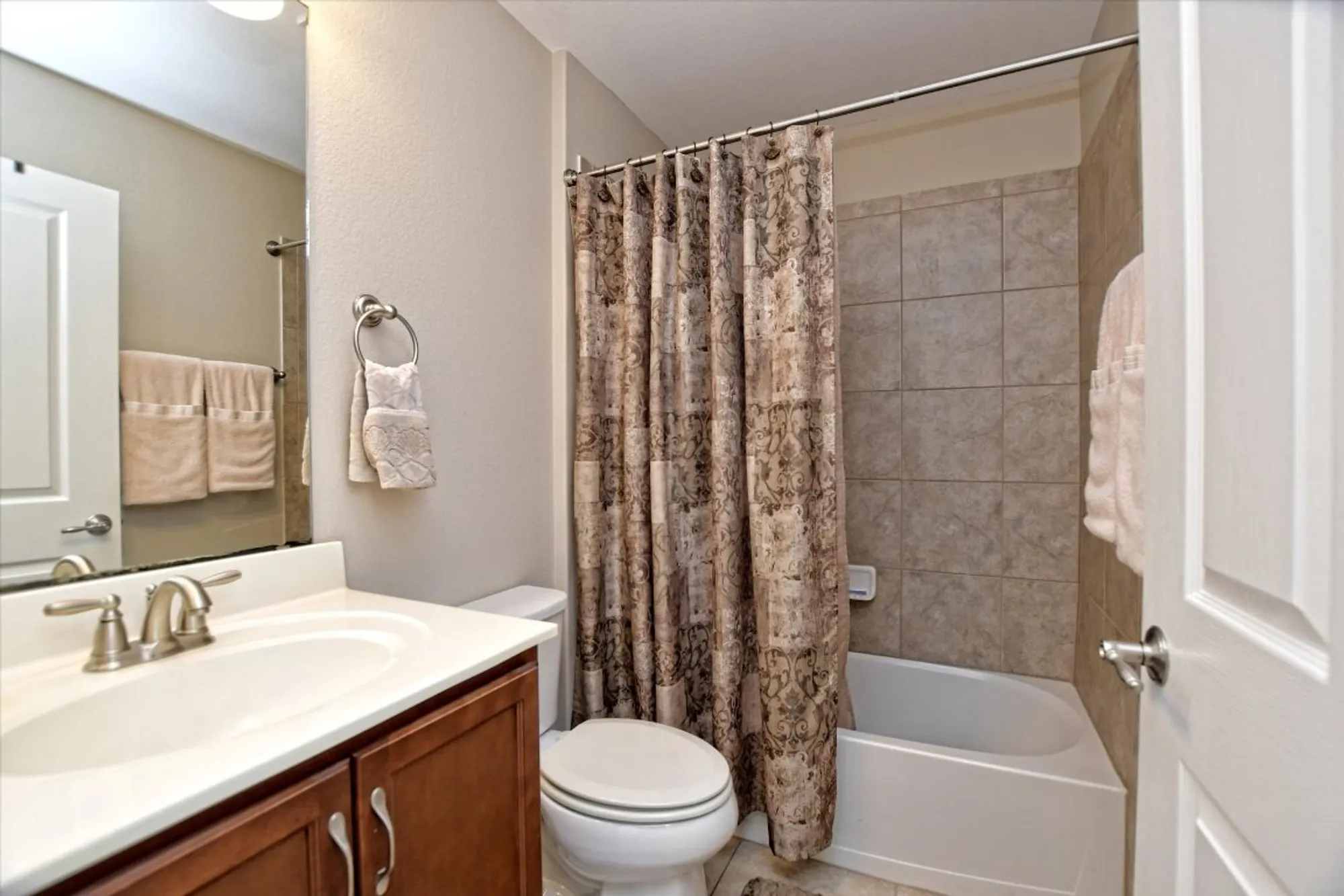 Property Slideshow image 17 of 21 | 103 mud creek cv, Georgetown, TX, 78633