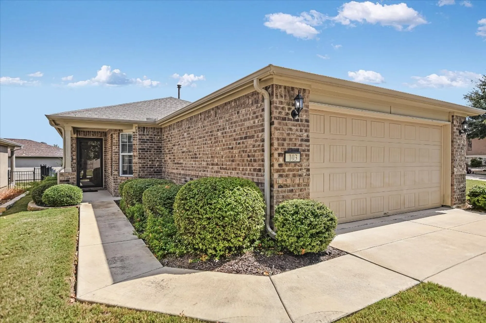 Property Slideshow image 1 of 21 | 103 mud creek cv, Georgetown, TX, 78633