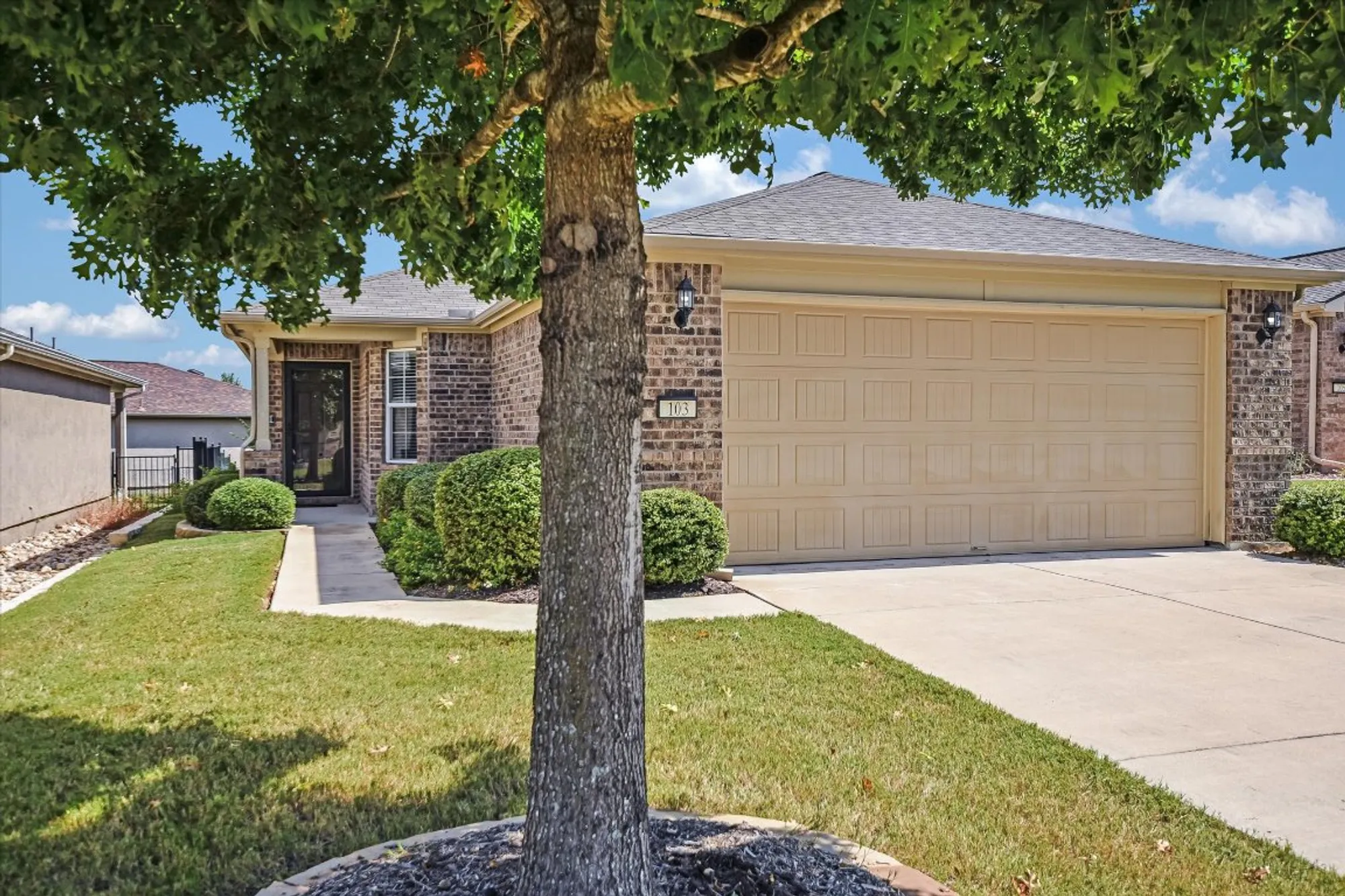 Property Slideshow image 2 of 21 | 103 mud creek cv, Georgetown, TX, 78633