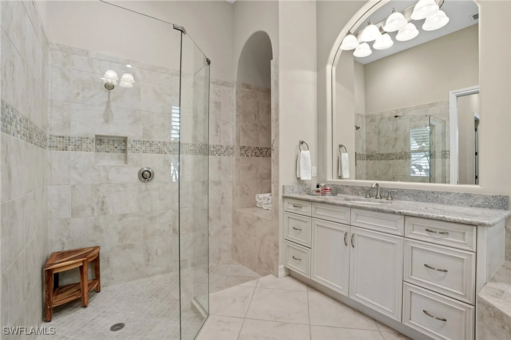 Property Slideshow image 20 of 49 | 6376 costa cir, Naples, FL, 34113