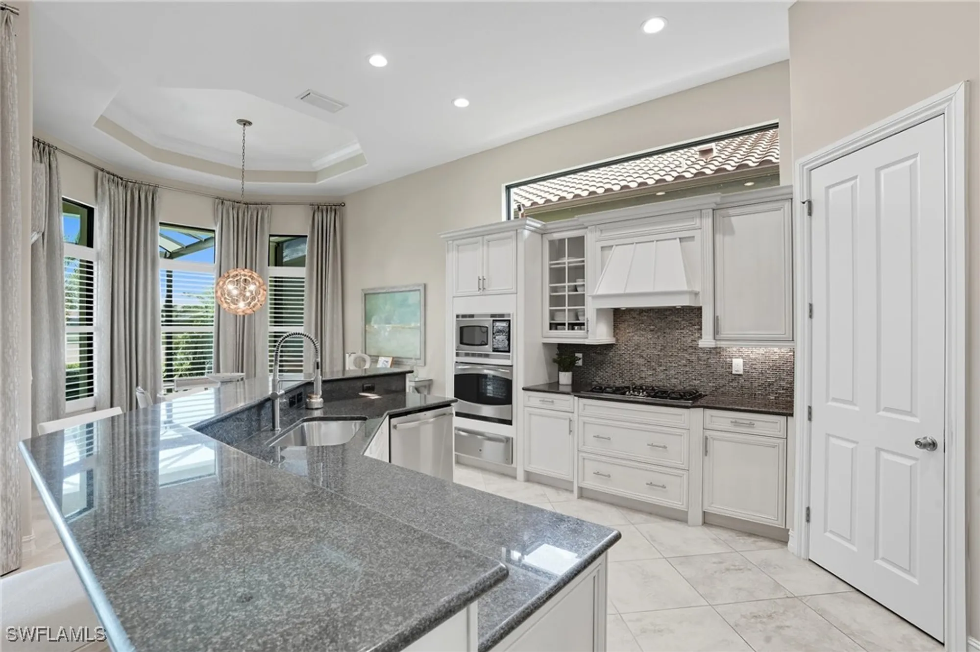 Property Slideshow image 9 of 49 | 6376 costa cir, Naples, FL, 34113