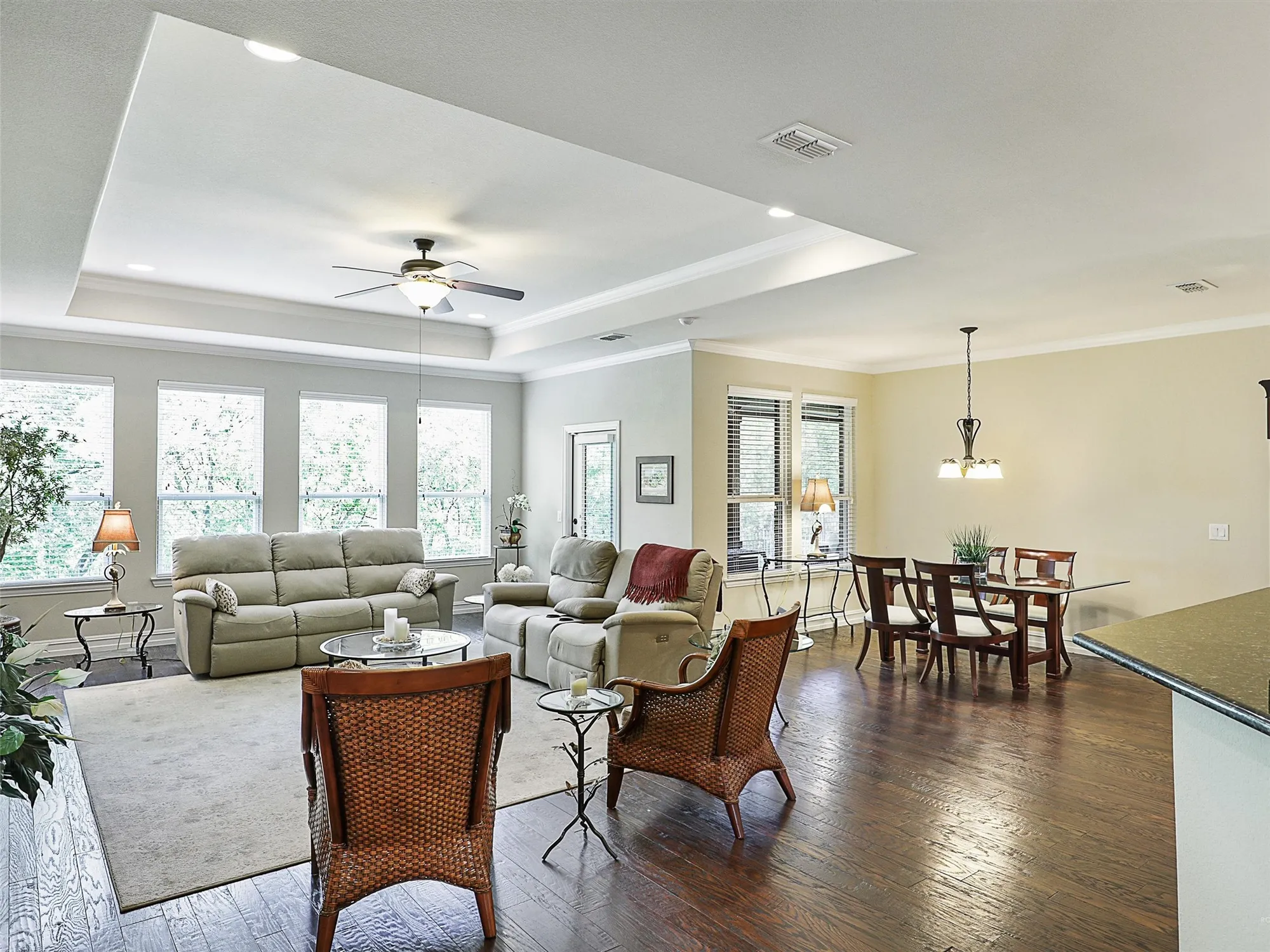 Property Slideshow image 14 of 40 | 6373 cherry hills dr, Frisco, TX, 75036