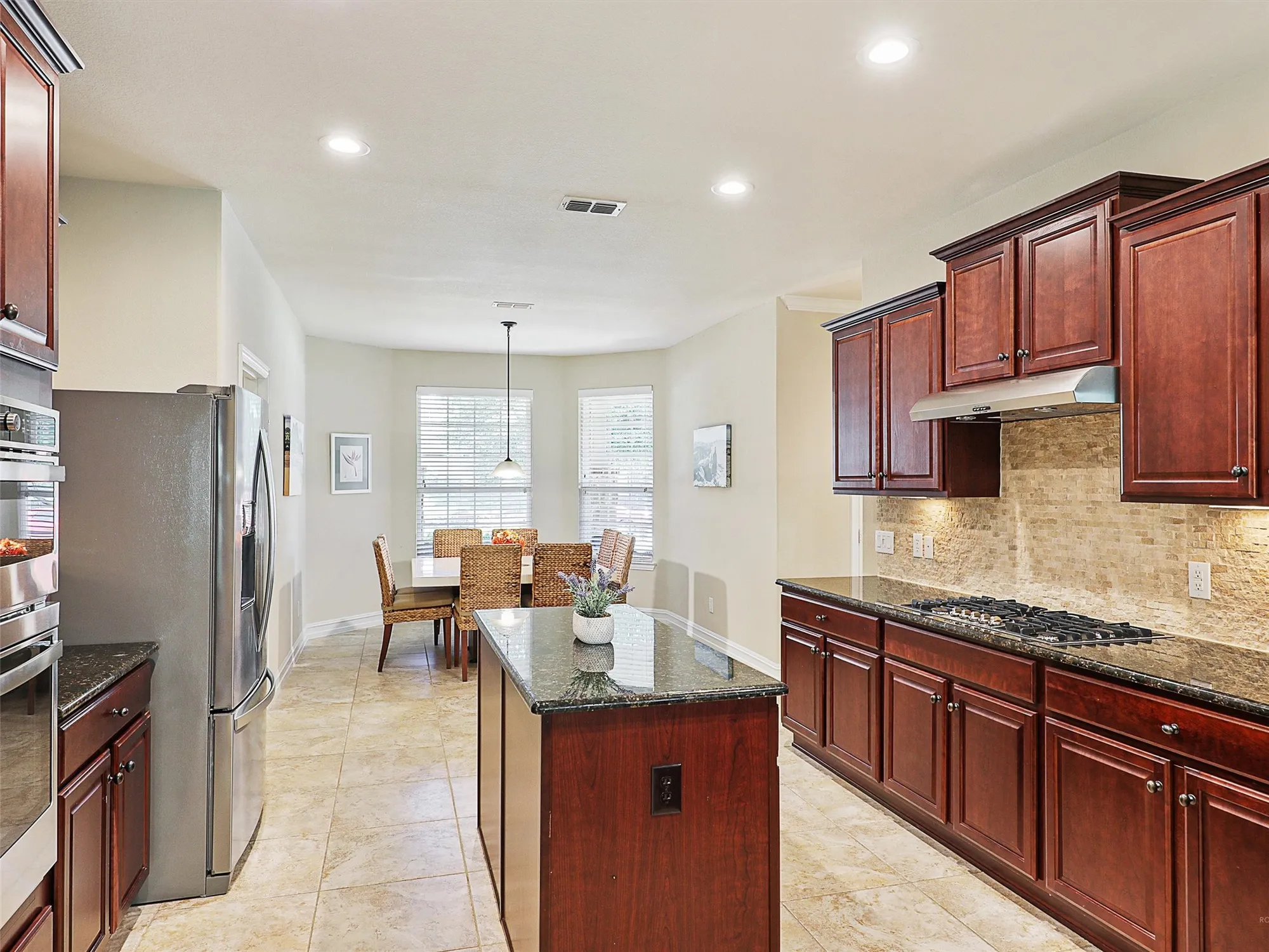 Property Slideshow image 12 of 40 | 6373 cherry hills dr, Frisco, TX, 75036